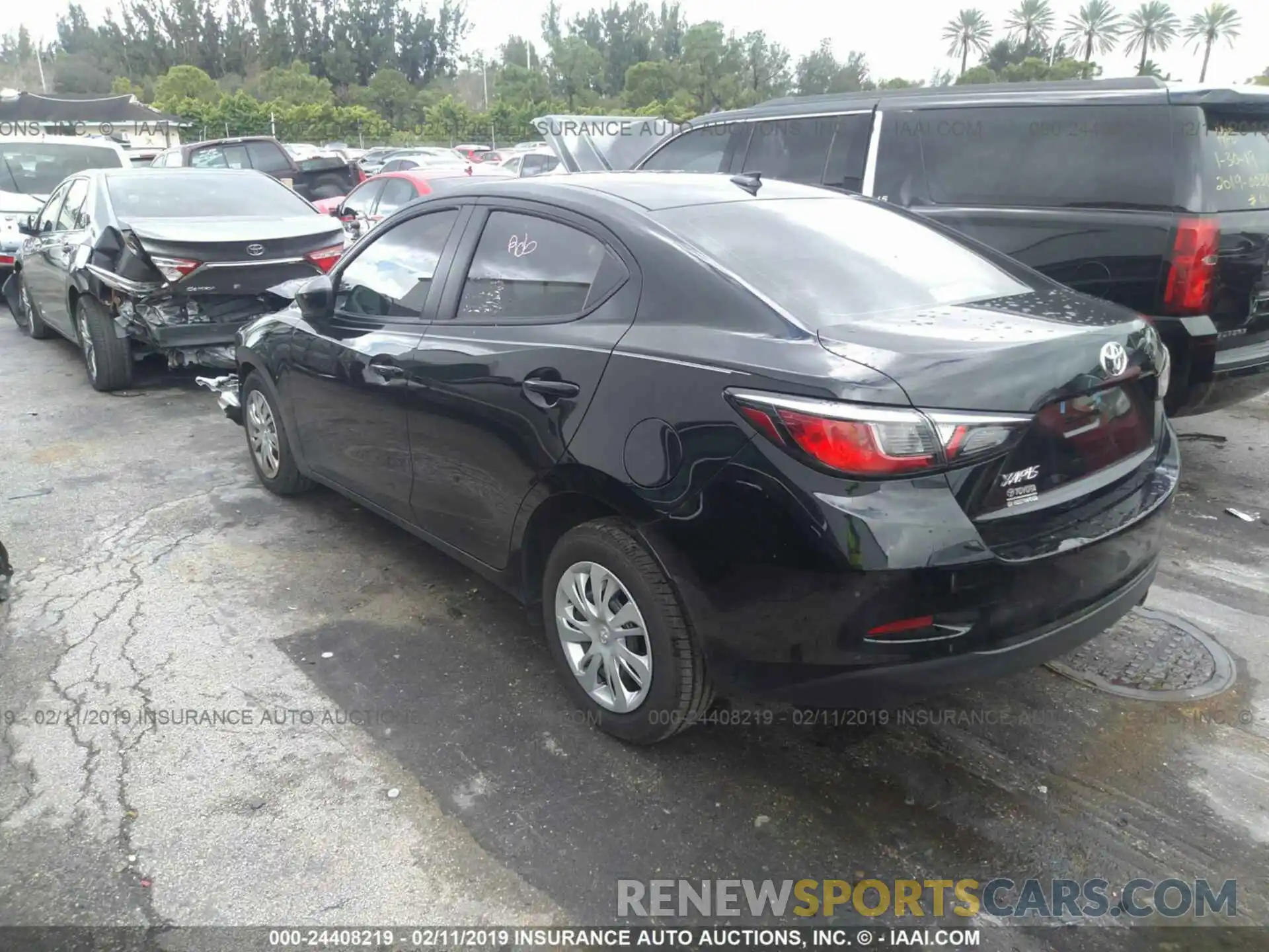 3 Photograph of a damaged car 3MYDLBYV6KY501733 TOYOTA YARIS 2019