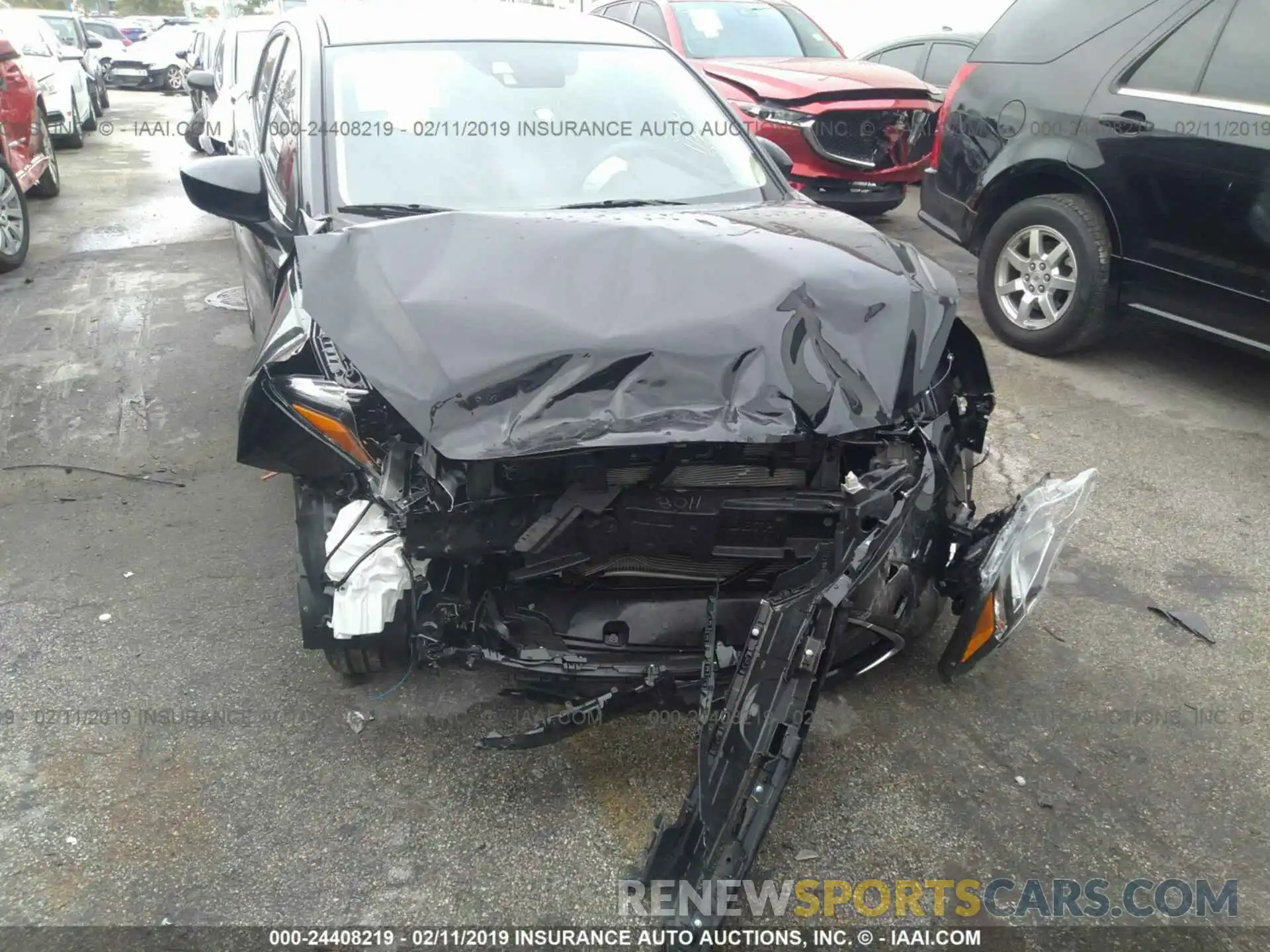 6 Photograph of a damaged car 3MYDLBYV6KY501733 TOYOTA YARIS 2019