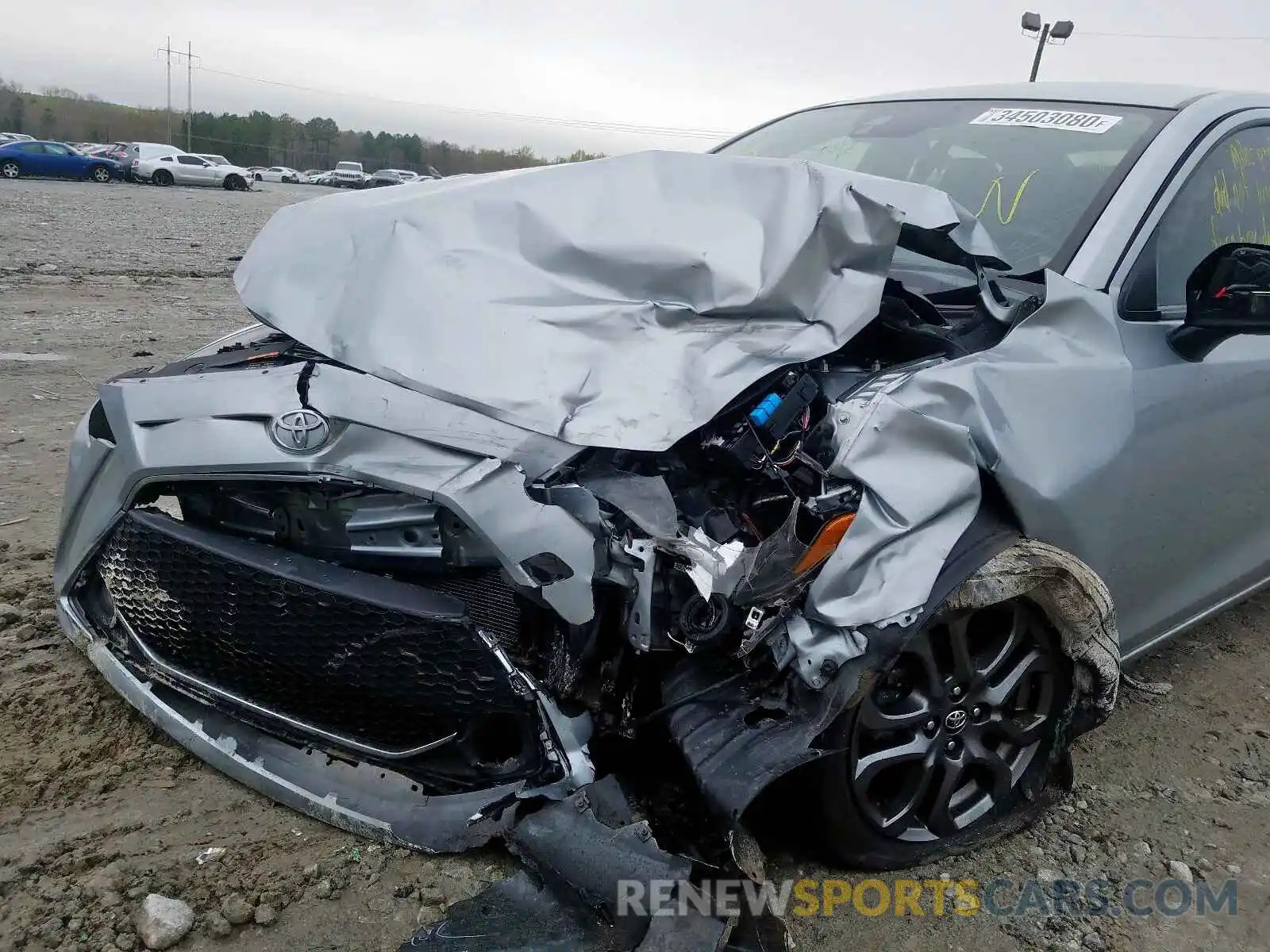 9 Photograph of a damaged car 3MYDLBYV6KY502400 TOYOTA YARIS 2019