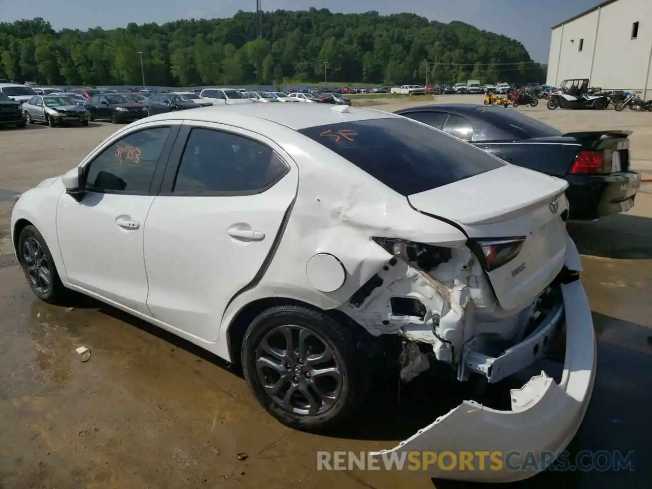 3 Photograph of a damaged car 3MYDLBYV6KY502591 TOYOTA YARIS 2019