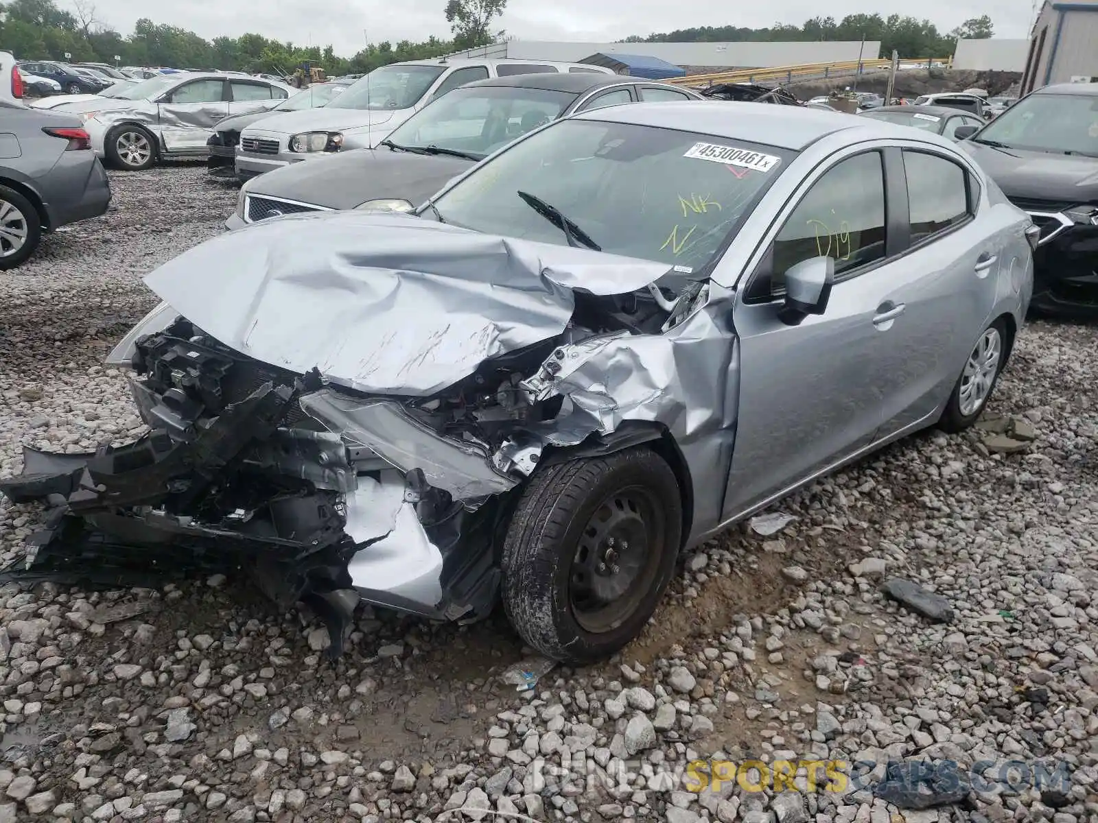 2 Photograph of a damaged car 3MYDLBYV6KY502705 TOYOTA YARIS 2019