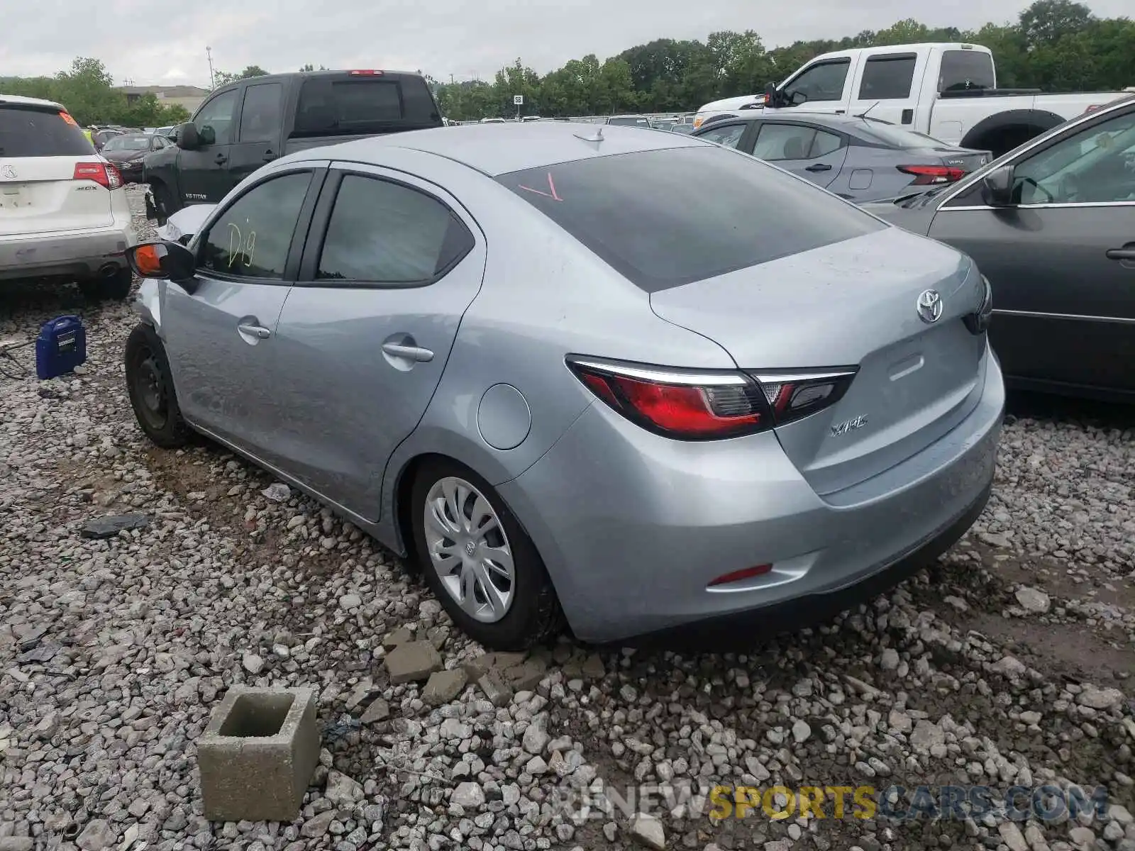 3 Photograph of a damaged car 3MYDLBYV6KY502705 TOYOTA YARIS 2019