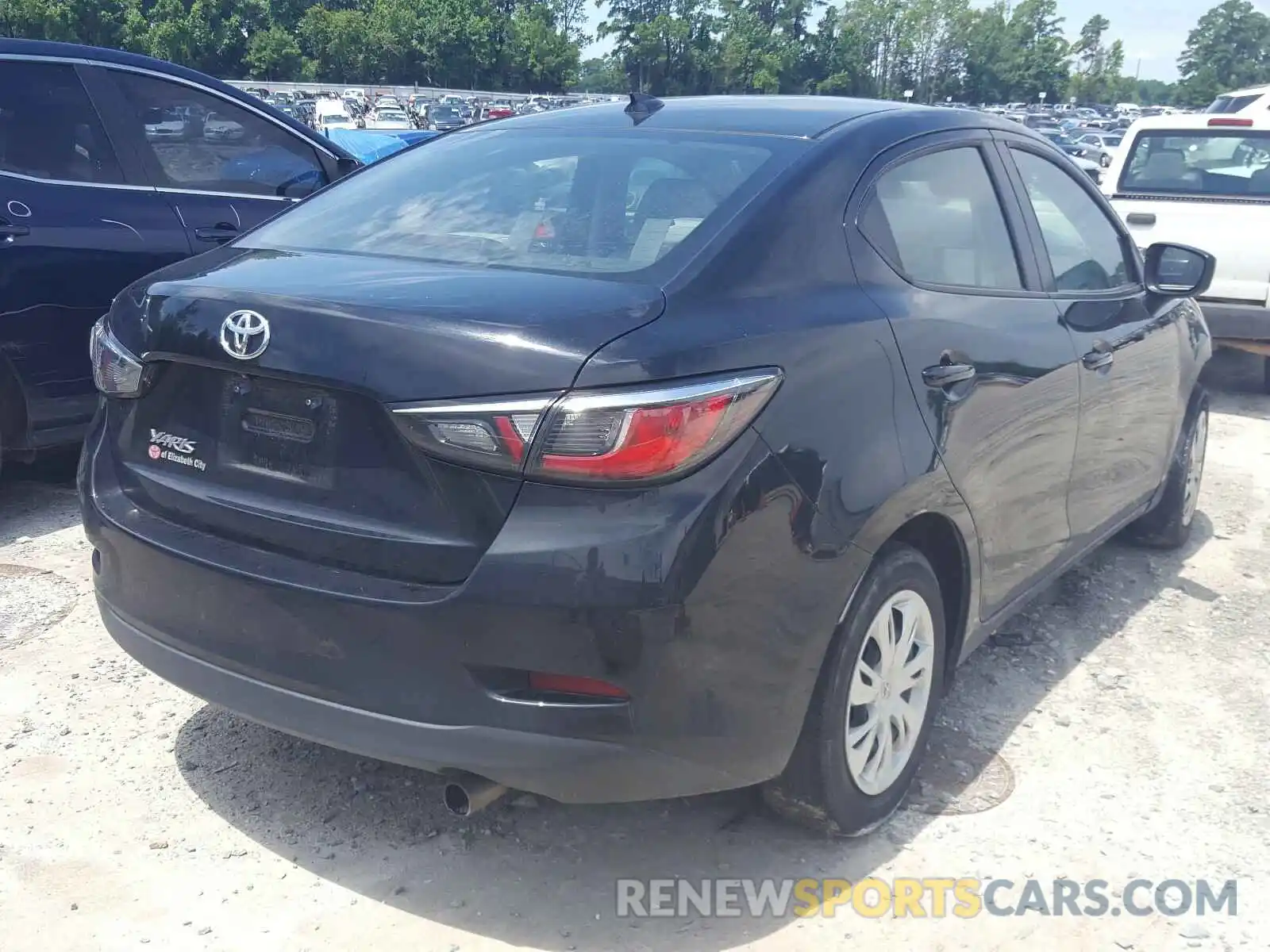 4 Photograph of a damaged car 3MYDLBYV6KY502817 TOYOTA YARIS 2019