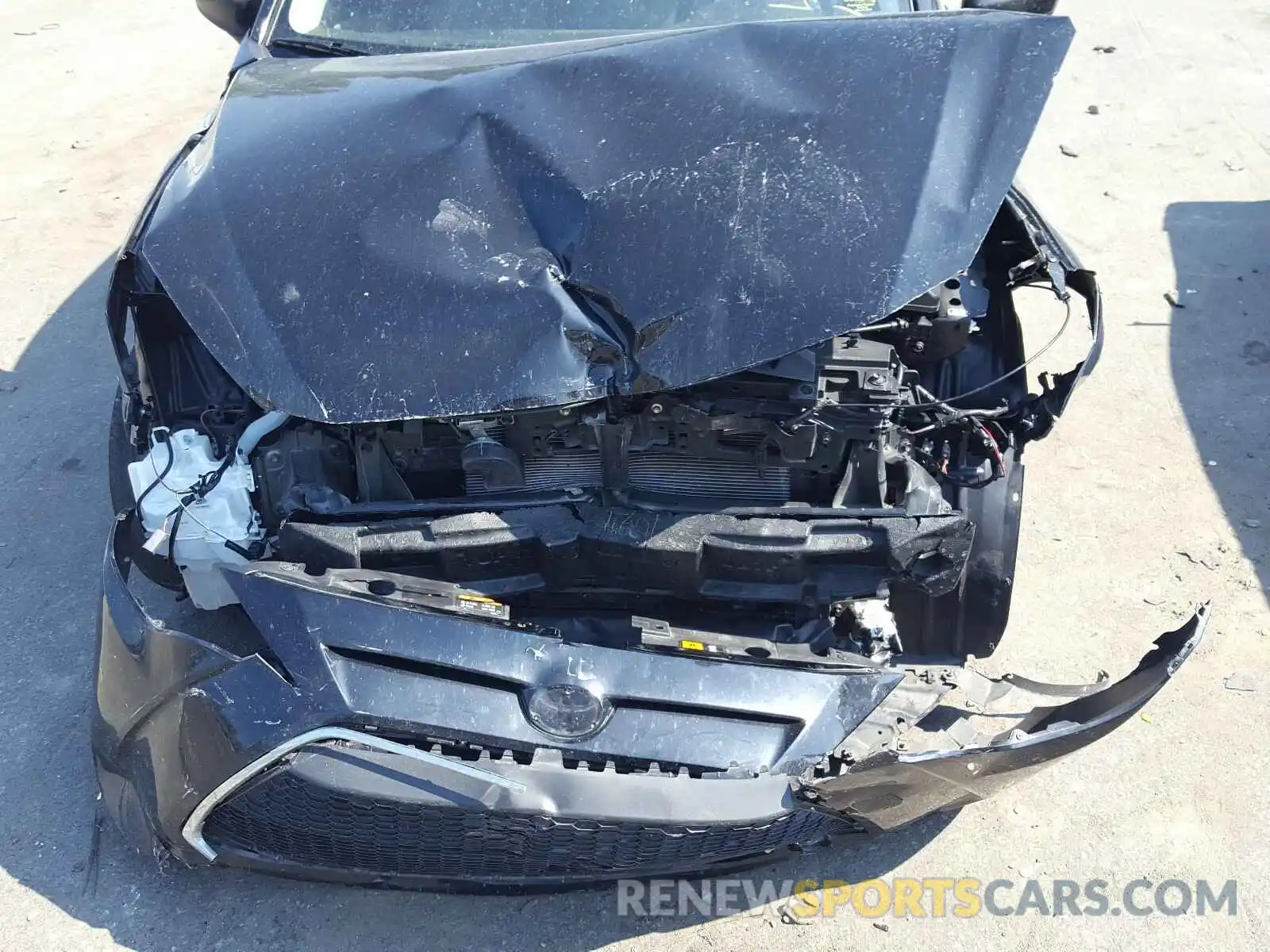 7 Photograph of a damaged car 3MYDLBYV6KY502817 TOYOTA YARIS 2019