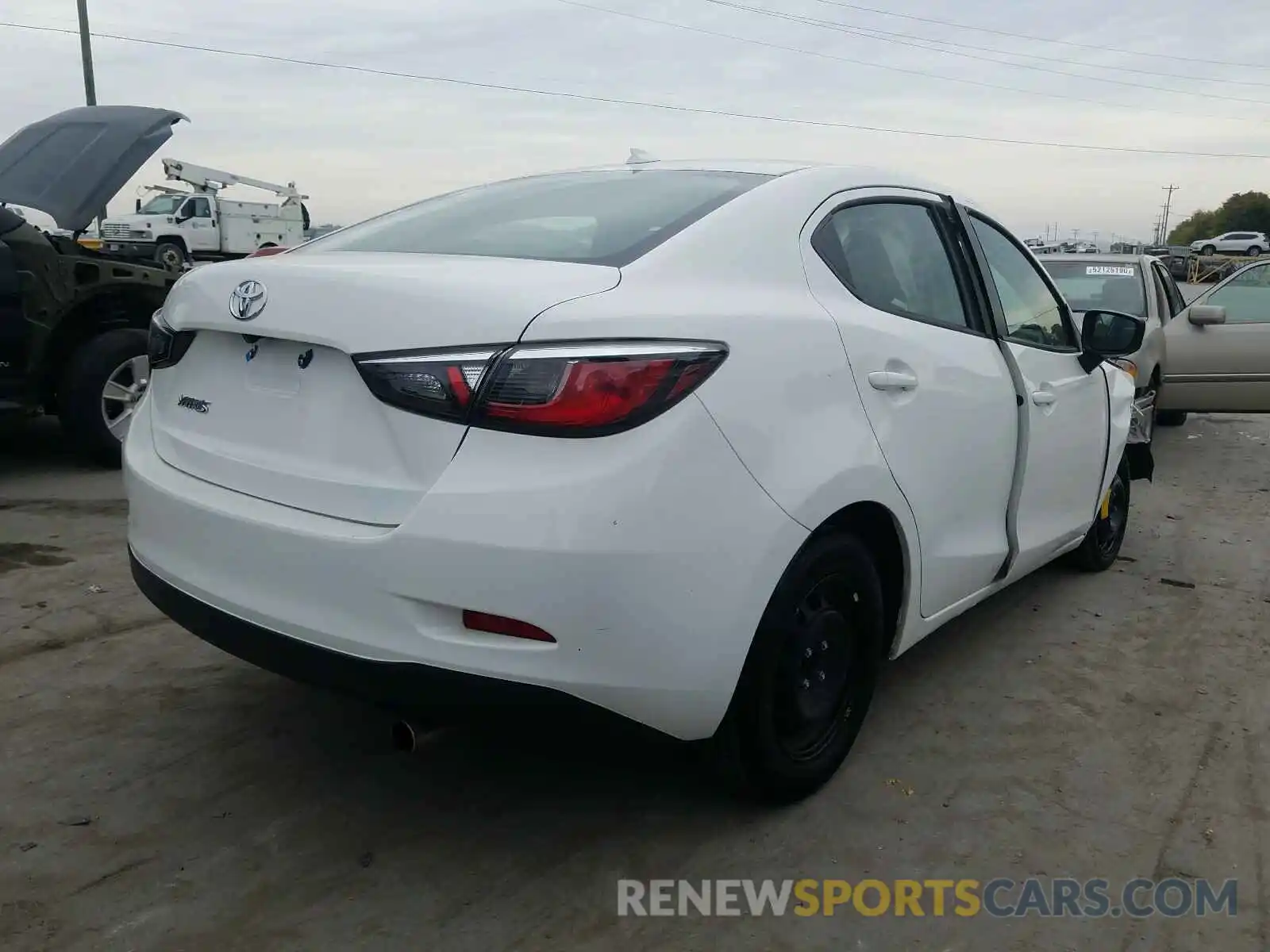 4 Photograph of a damaged car 3MYDLBYV6KY503157 TOYOTA YARIS 2019