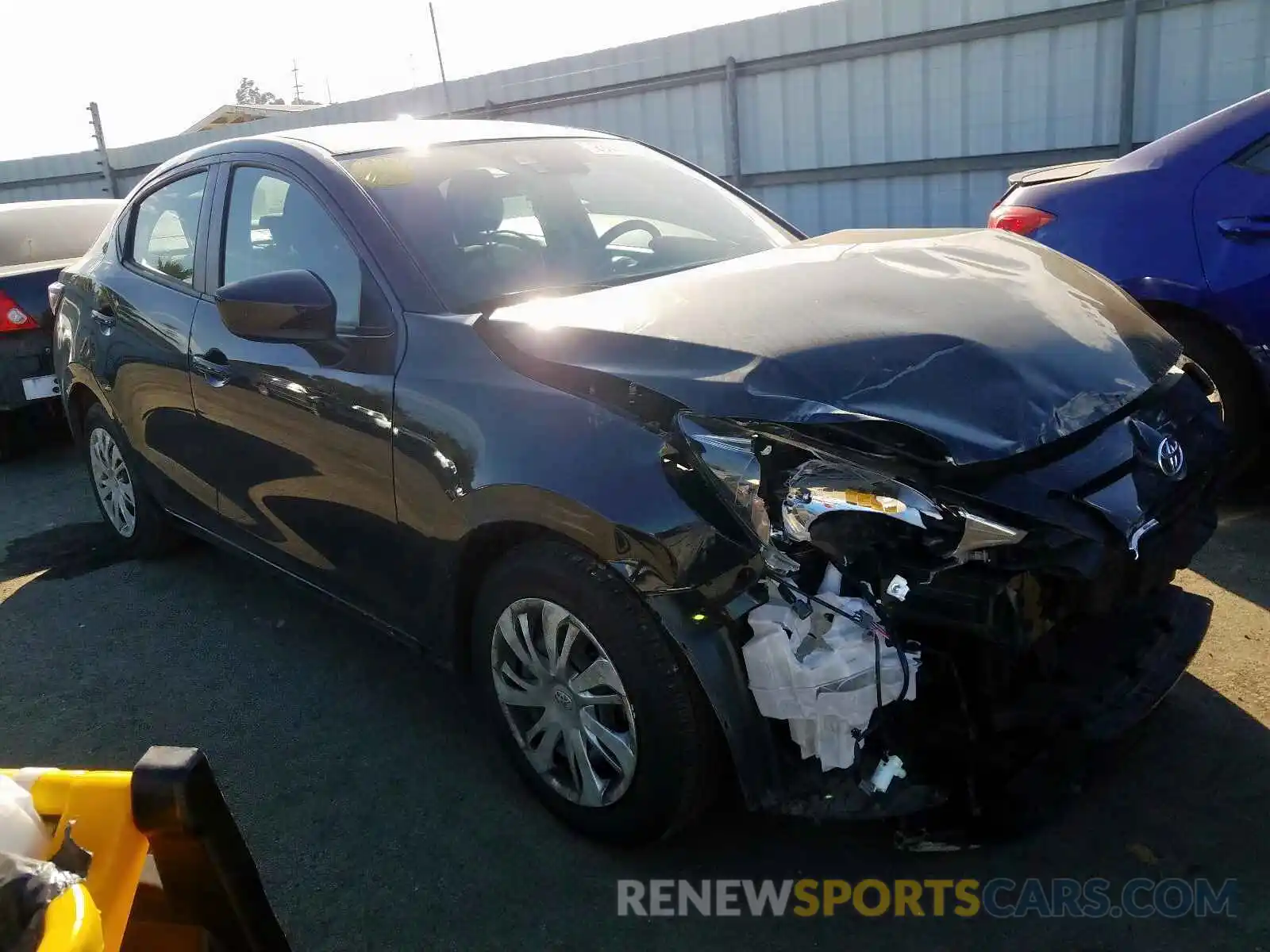 1 Photograph of a damaged car 3MYDLBYV6KY503823 TOYOTA YARIS 2019