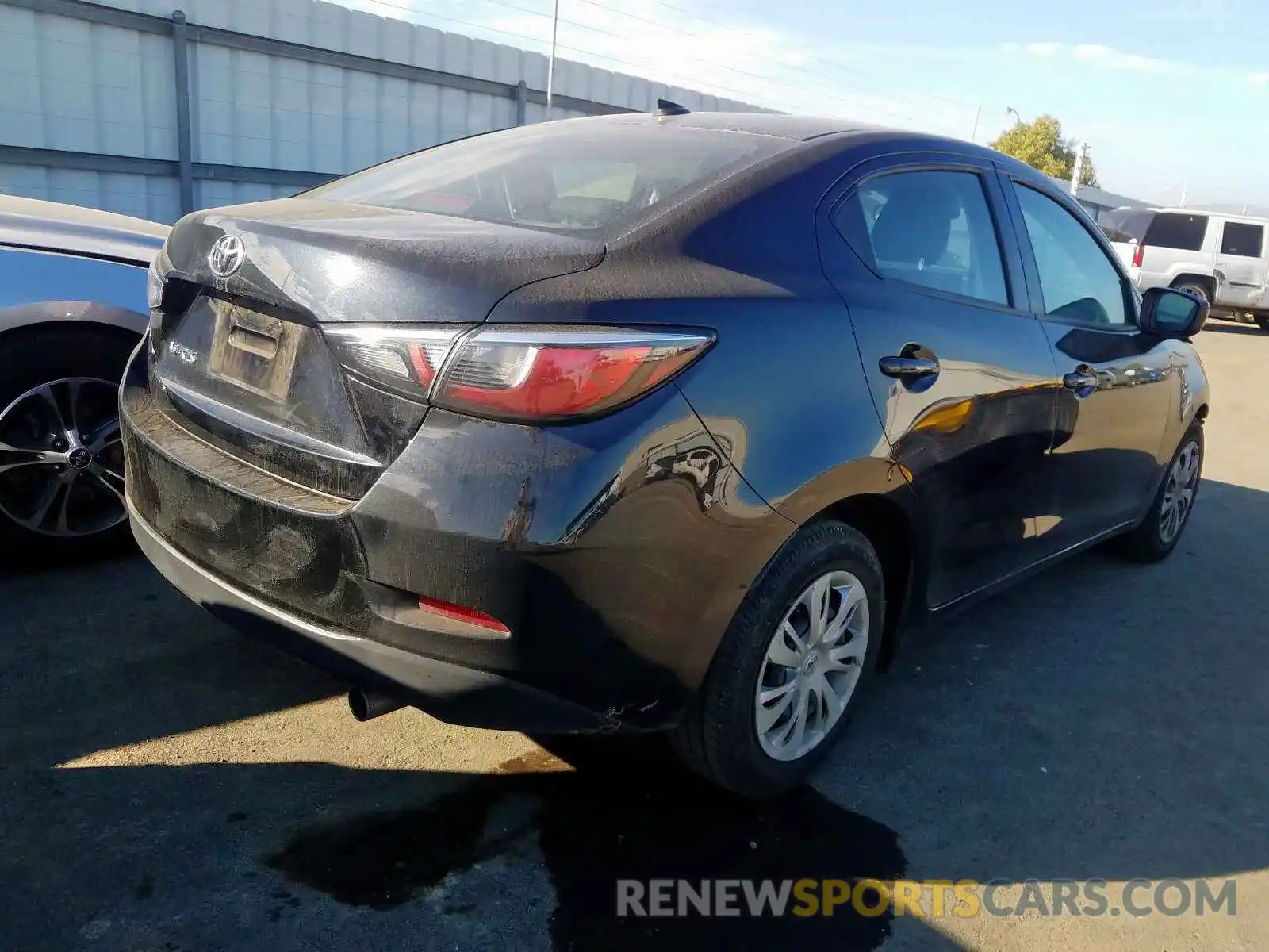 4 Photograph of a damaged car 3MYDLBYV6KY503823 TOYOTA YARIS 2019