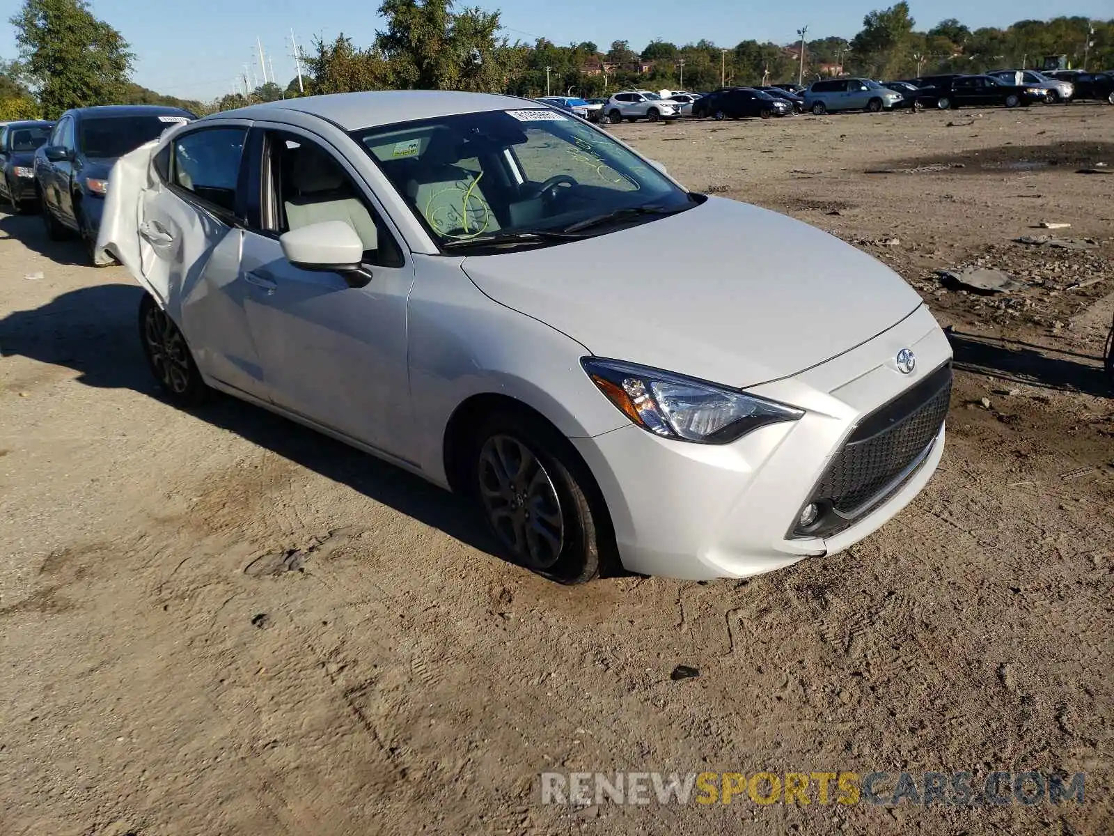 1 Photograph of a damaged car 3MYDLBYV6KY507855 TOYOTA YARIS 2019