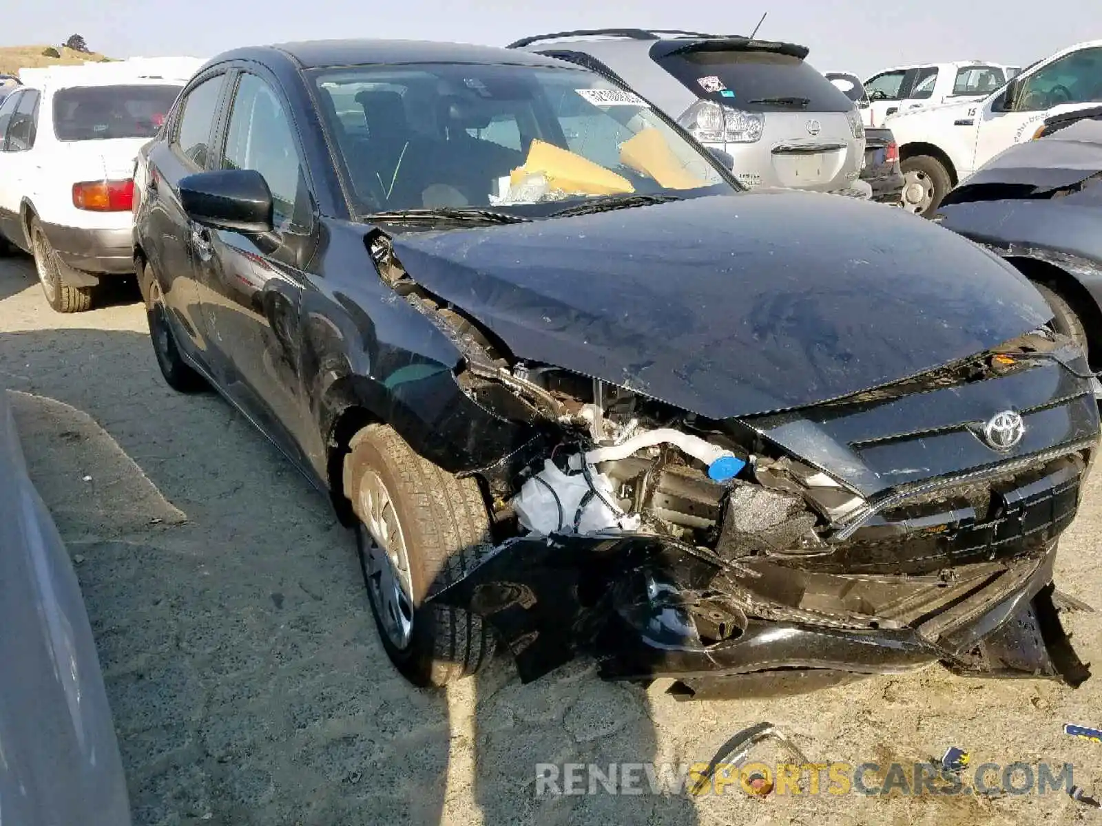 1 Photograph of a damaged car 3MYDLBYV6KY508293 TOYOTA YARIS 2019