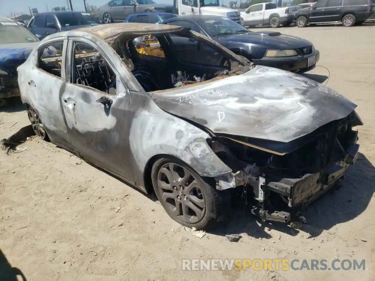 1 Photograph of a damaged car 3MYDLBYV6KY512053 TOYOTA YARIS 2019