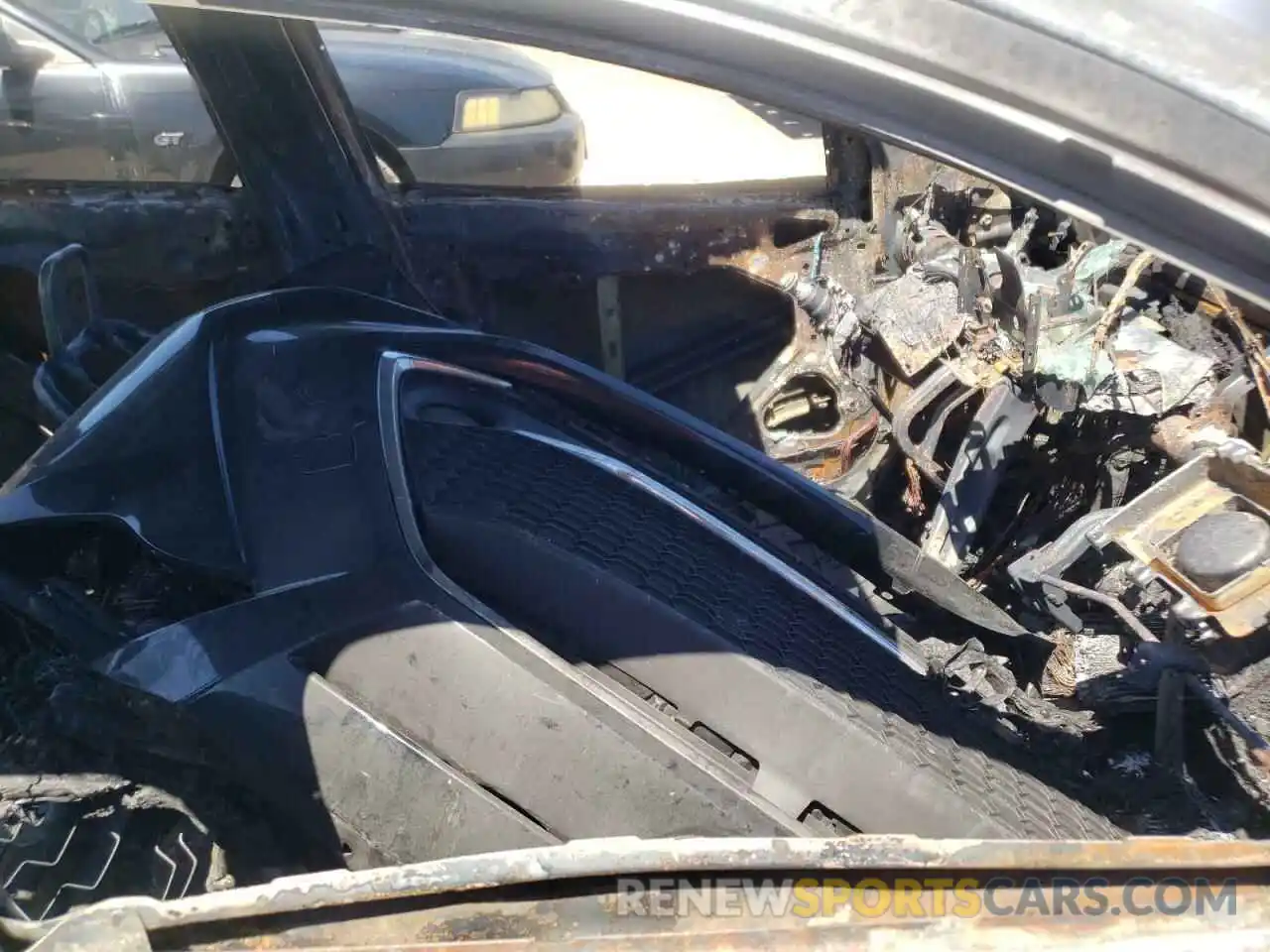 5 Photograph of a damaged car 3MYDLBYV6KY512053 TOYOTA YARIS 2019