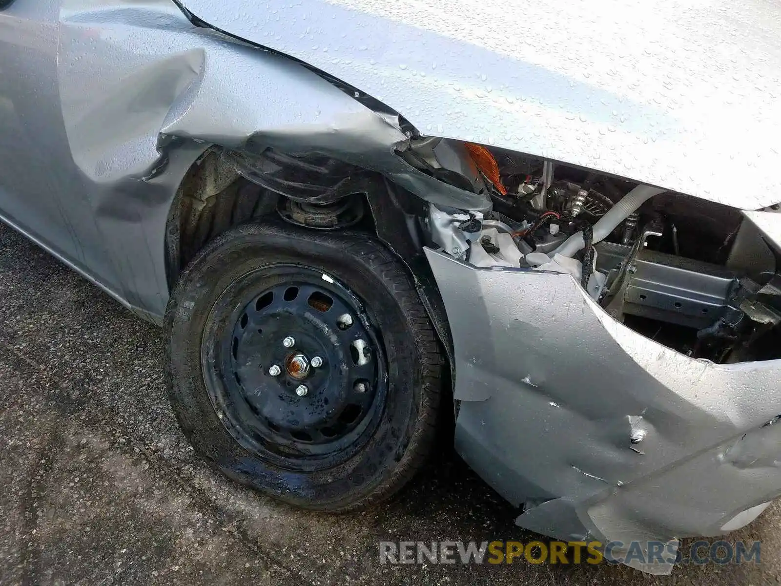 9 Photograph of a damaged car 3MYDLBYV6KY515258 TOYOTA YARIS 2019