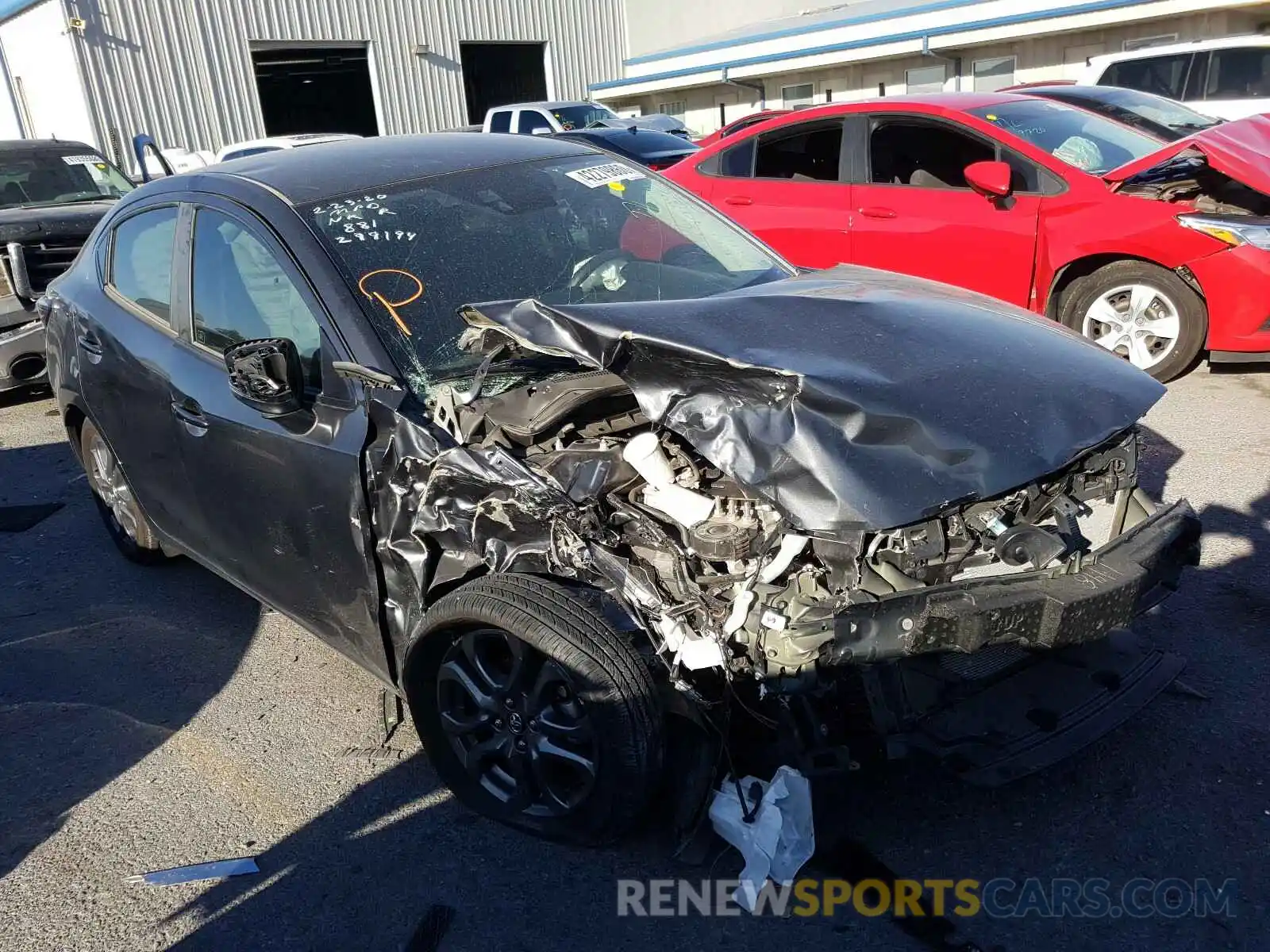 1 Photograph of a damaged car 3MYDLBYV6KY515485 TOYOTA YARIS 2019