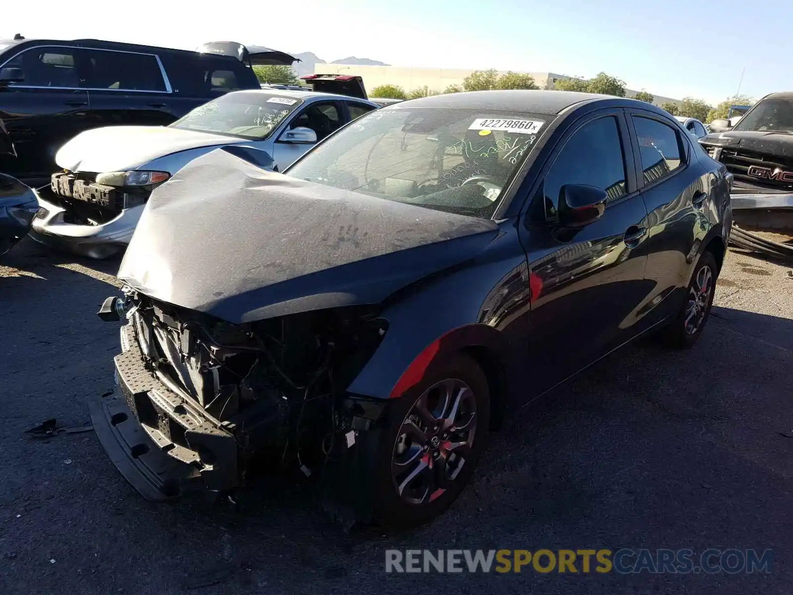 2 Photograph of a damaged car 3MYDLBYV6KY515485 TOYOTA YARIS 2019