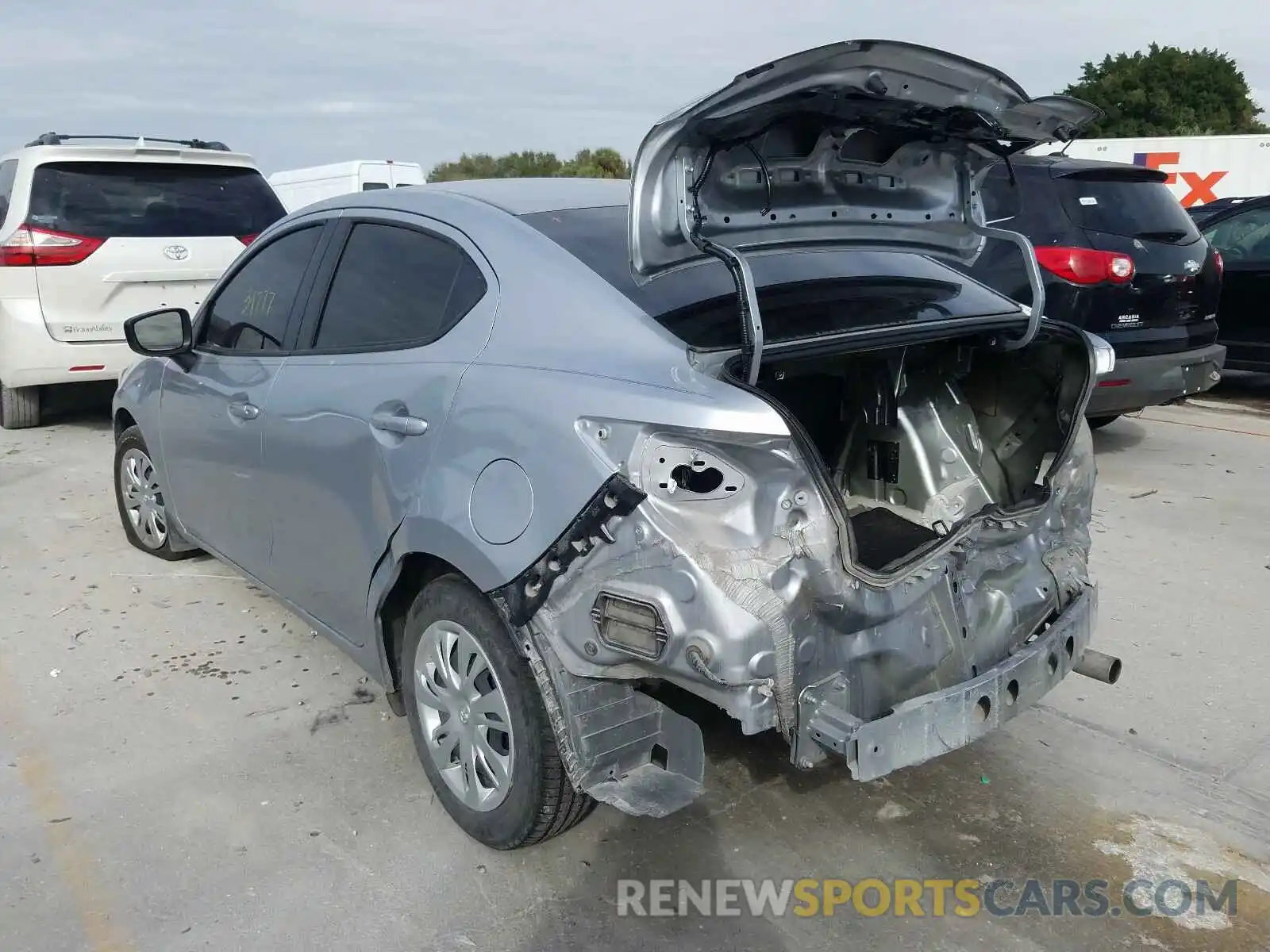 3 Photograph of a damaged car 3MYDLBYV6KY516278 TOYOTA YARIS 2019