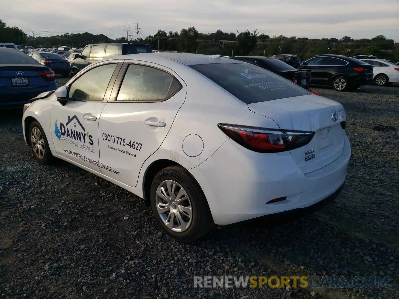 3 Photograph of a damaged car 3MYDLBYV6KY516524 TOYOTA YARIS 2019