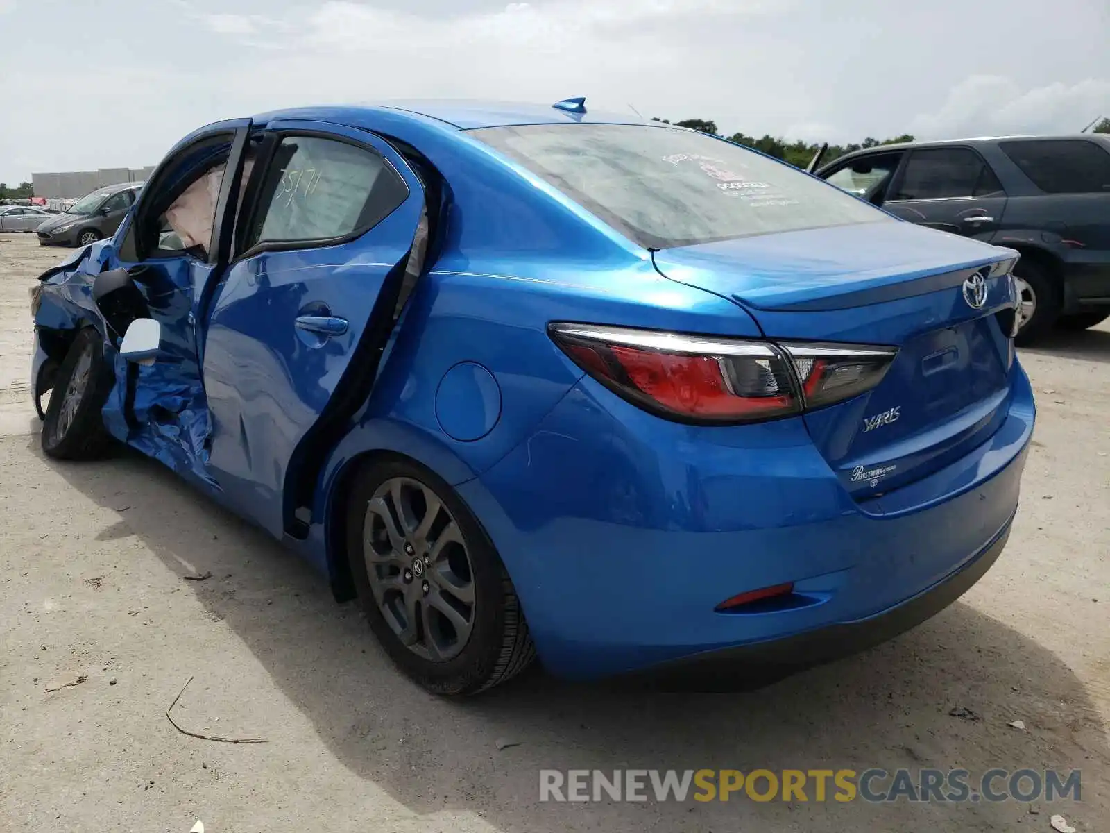 3 Photograph of a damaged car 3MYDLBYV6KY517916 TOYOTA YARIS 2019