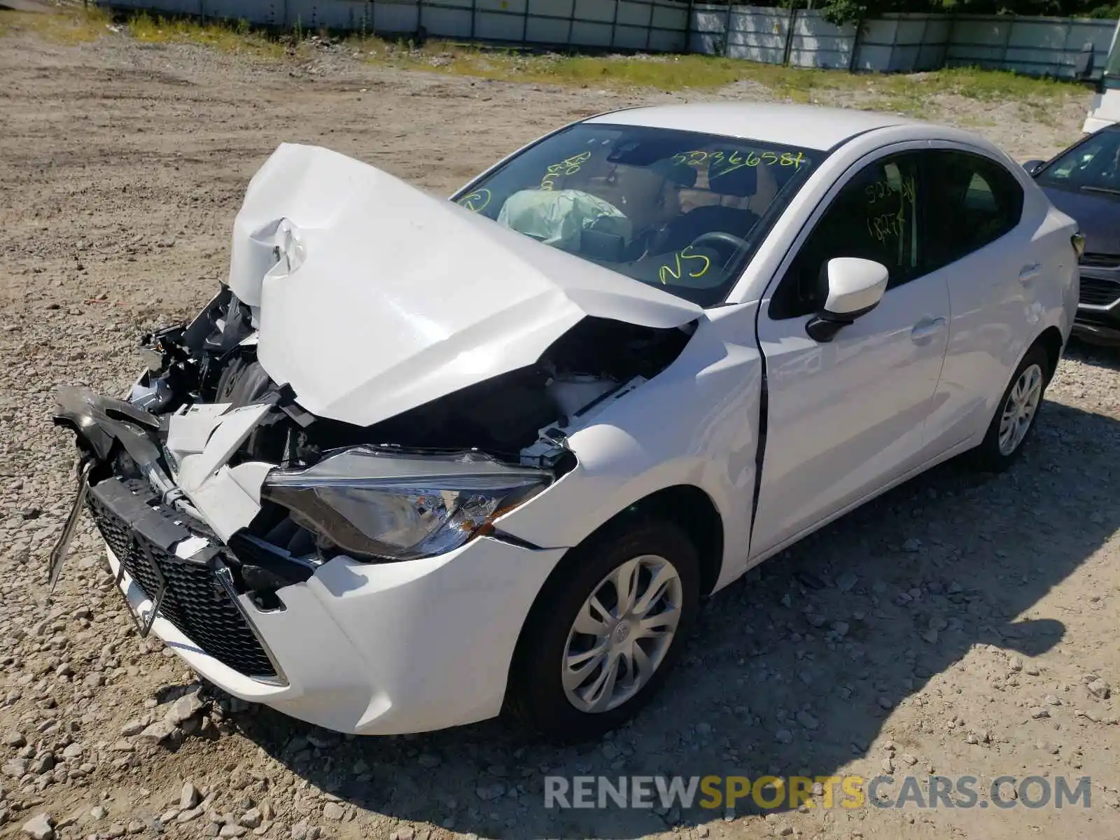 2 Photograph of a damaged car 3MYDLBYV6KY518757 TOYOTA YARIS 2019