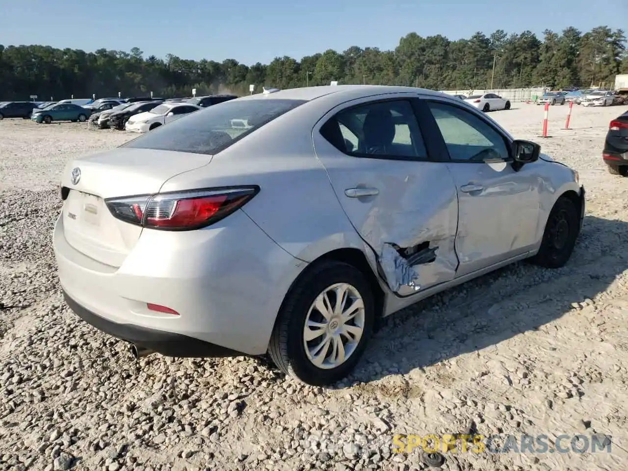 4 Photograph of a damaged car 3MYDLBYV6KY519147 TOYOTA YARIS 2019