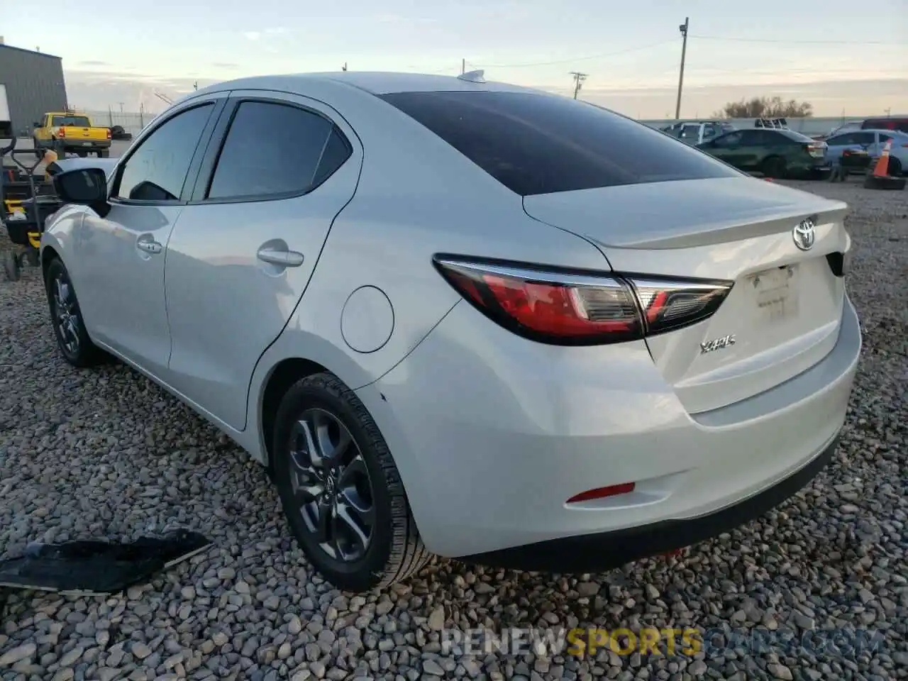 3 Фотография поврежденного автомобиля 3MYDLBYV6KY520086 TOYOTA YARIS 2019