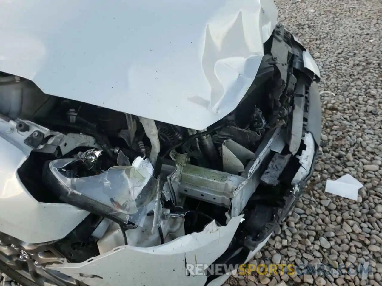 9 Photograph of a damaged car 3MYDLBYV6KY520086 TOYOTA YARIS 2019