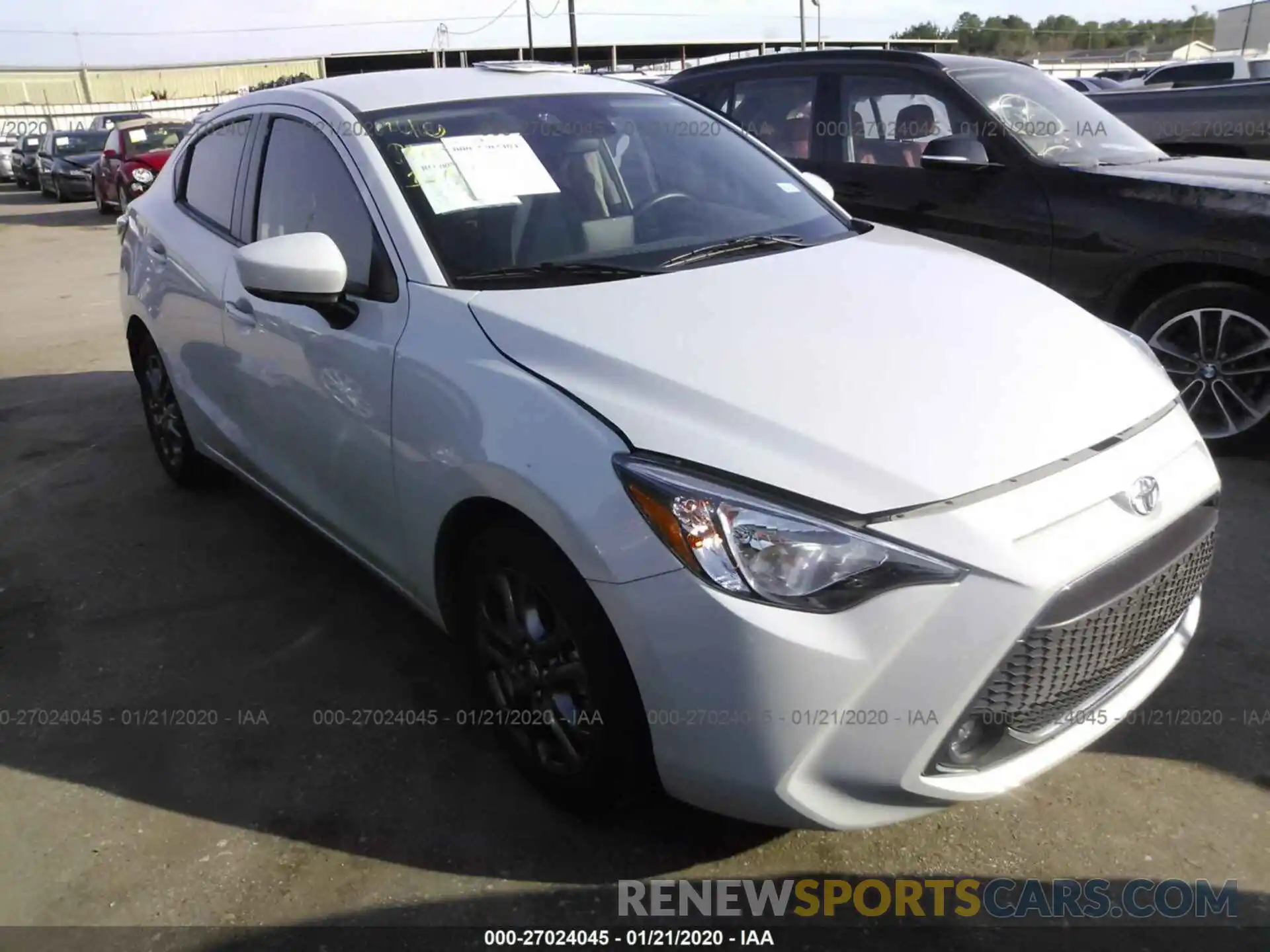 1 Photograph of a damaged car 3MYDLBYV6KY522324 TOYOTA YARIS 2019