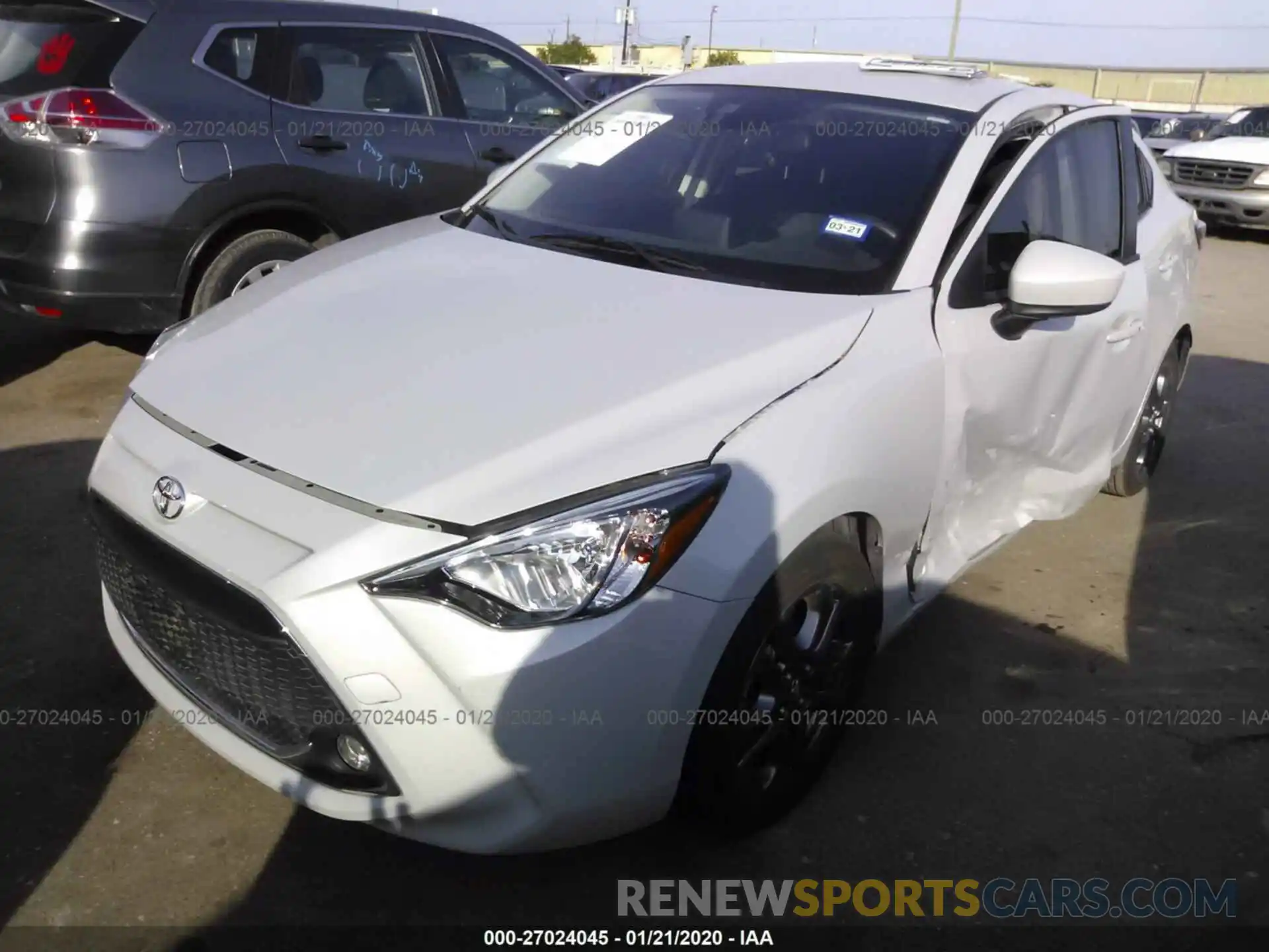 2 Photograph of a damaged car 3MYDLBYV6KY522324 TOYOTA YARIS 2019