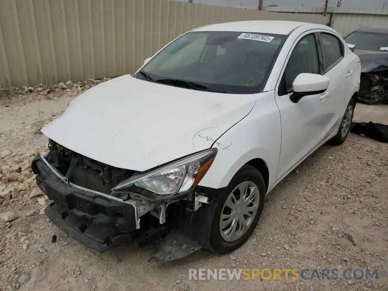 2 Фотография поврежденного автомобиля 3MYDLBYV6KY523148 TOYOTA YARIS 2019