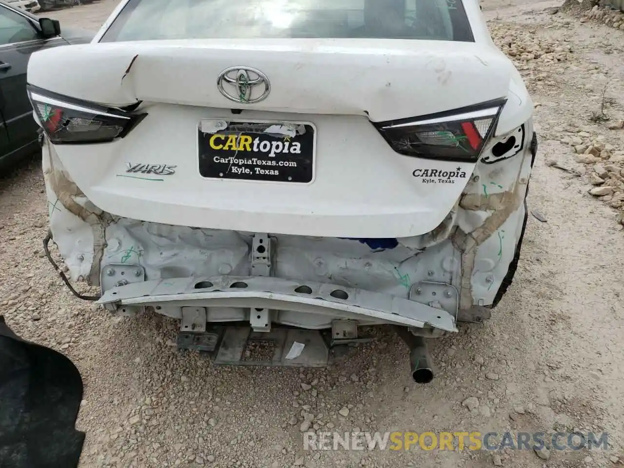 9 Photograph of a damaged car 3MYDLBYV6KY523148 TOYOTA YARIS 2019