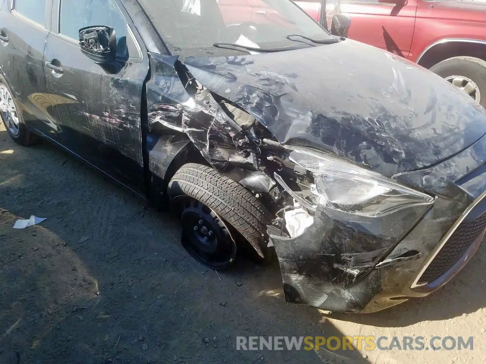 9 Photograph of a damaged car 3MYDLBYV6KY525353 TOYOTA YARIS 2019