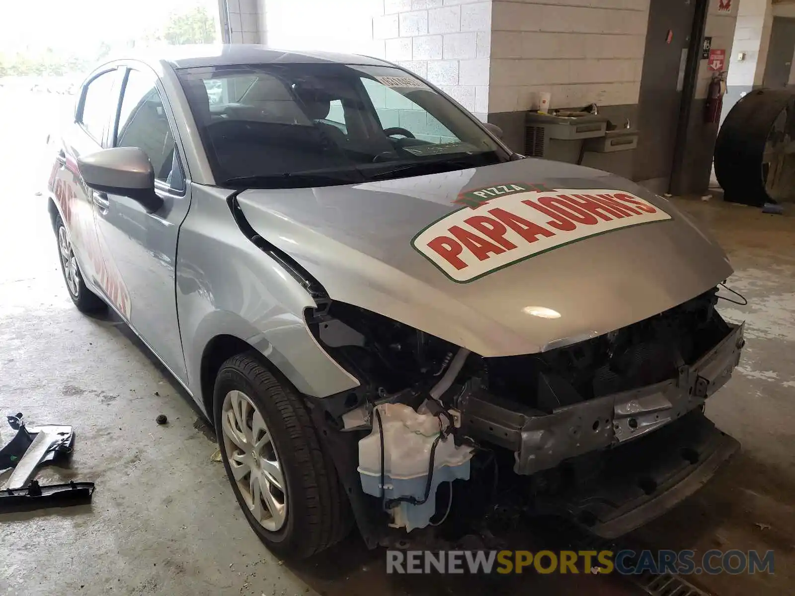 1 Photograph of a damaged car 3MYDLBYV6KY526468 TOYOTA YARIS 2019