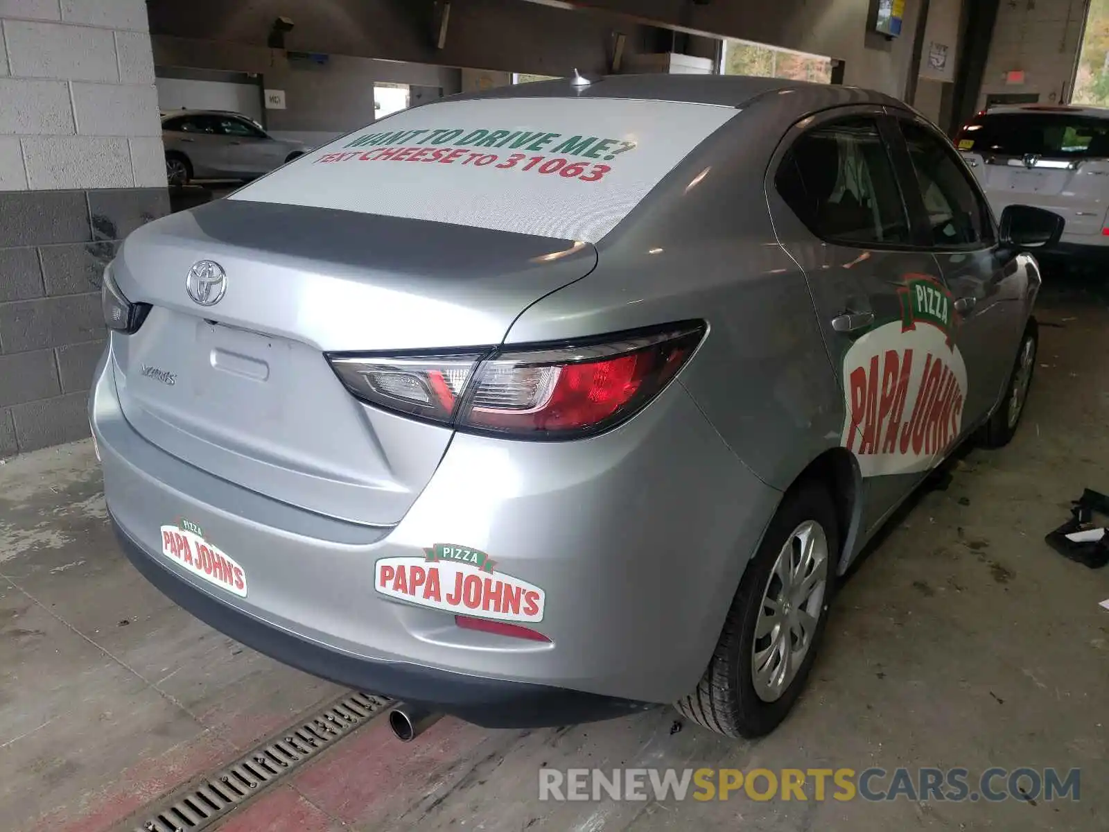 4 Photograph of a damaged car 3MYDLBYV6KY526468 TOYOTA YARIS 2019