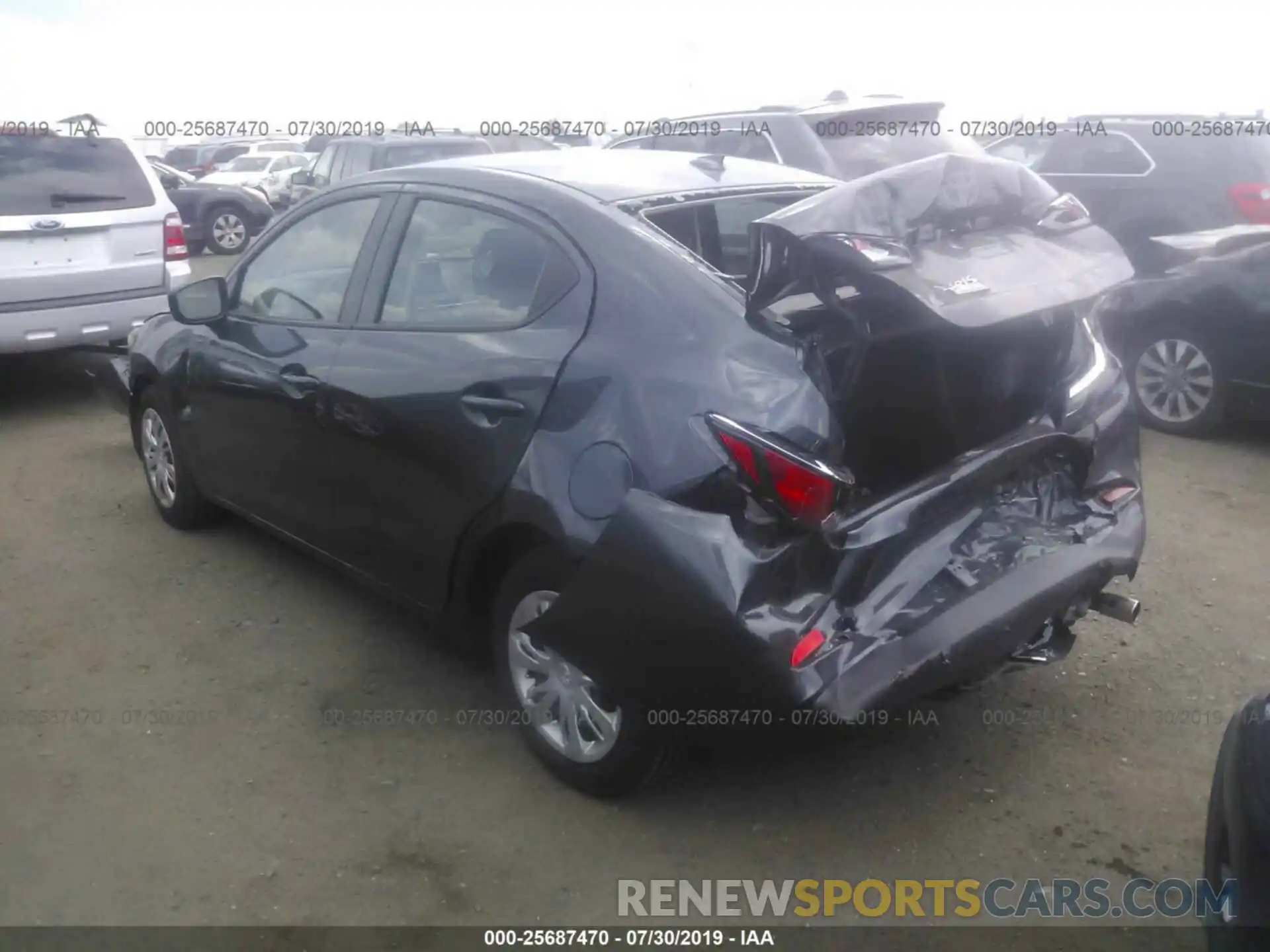 3 Photograph of a damaged car 3MYDLBYV6KY526647 TOYOTA YARIS 2019