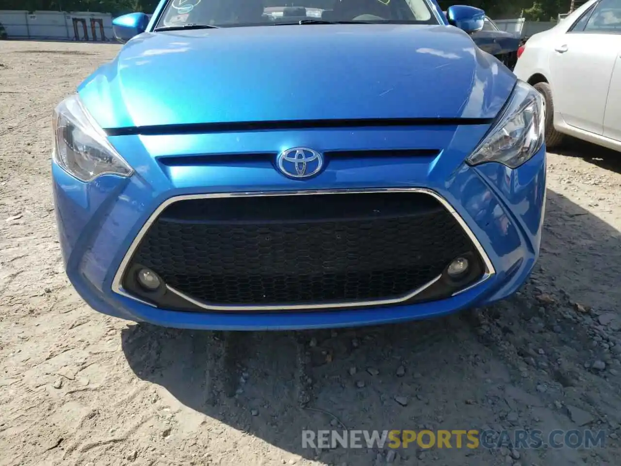 9 Photograph of a damaged car 3MYDLBYV7KY500915 TOYOTA YARIS 2019