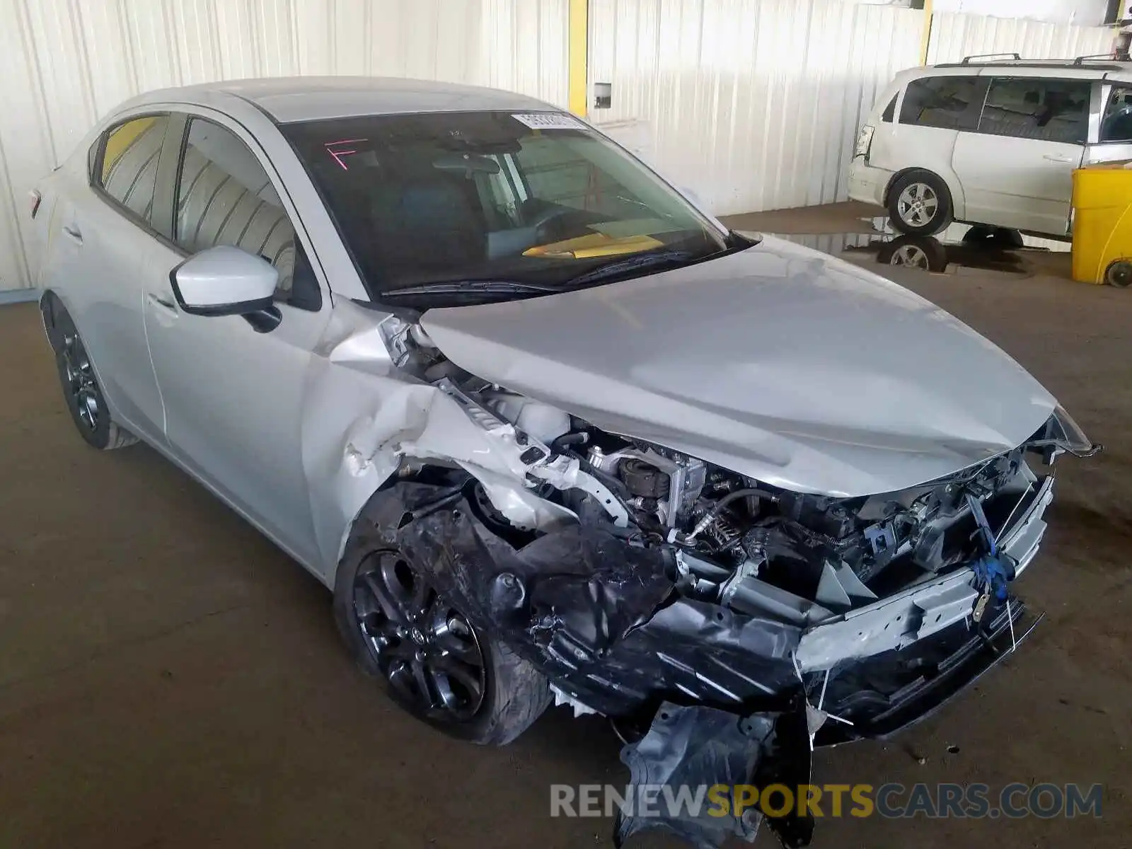 1 Photograph of a damaged car 3MYDLBYV7KY503992 TOYOTA YARIS 2019