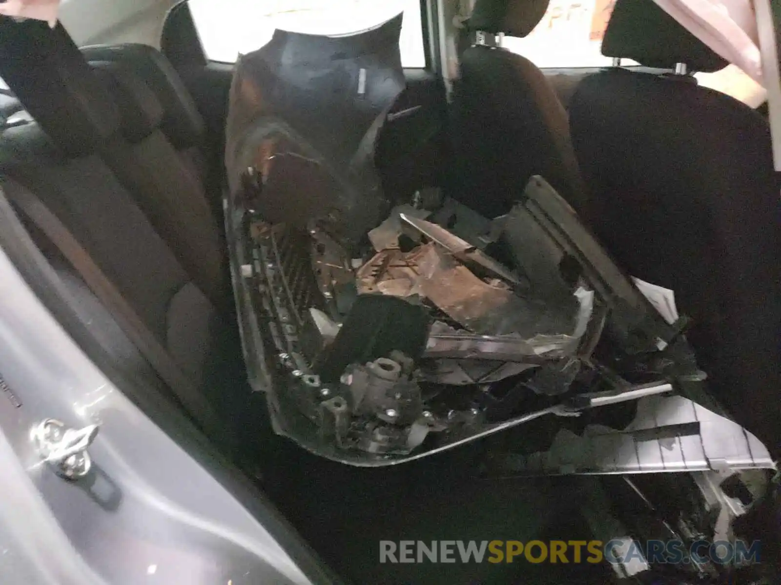 6 Photograph of a damaged car 3MYDLBYV7KY504009 TOYOTA YARIS 2019