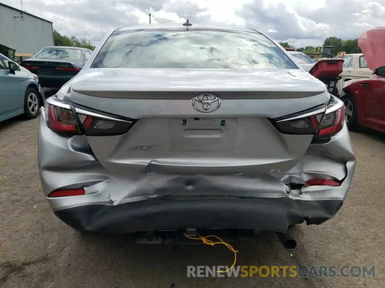 9 Photograph of a damaged car 3MYDLBYV7KY505578 TOYOTA YARIS 2019