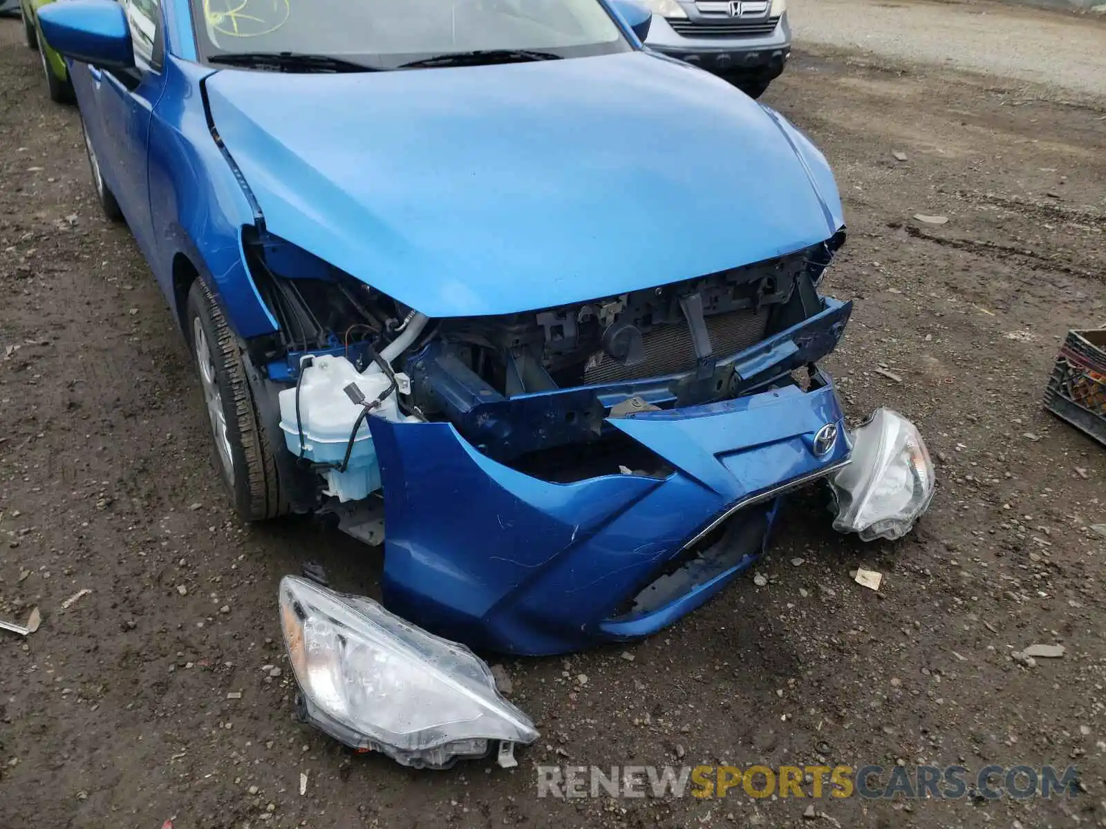 9 Photograph of a damaged car 3MYDLBYV7KY509629 TOYOTA YARIS 2019