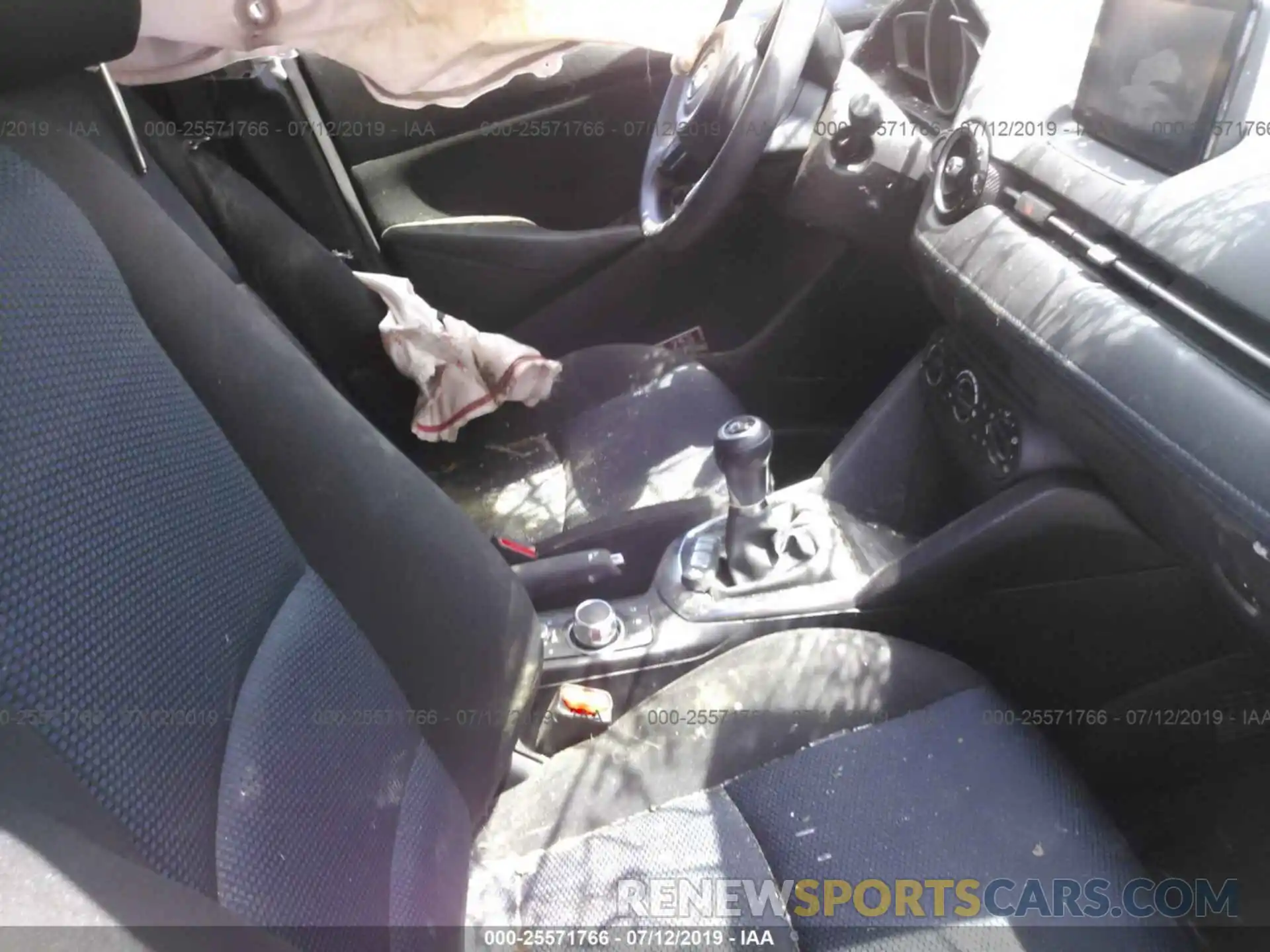 5 Photograph of a damaged car 3MYDLBYV7KY510005 TOYOTA YARIS 2019