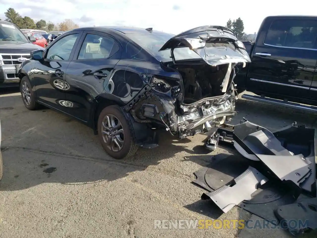 3 Photograph of a damaged car 3MYDLBYV7KY510313 TOYOTA YARIS 2019