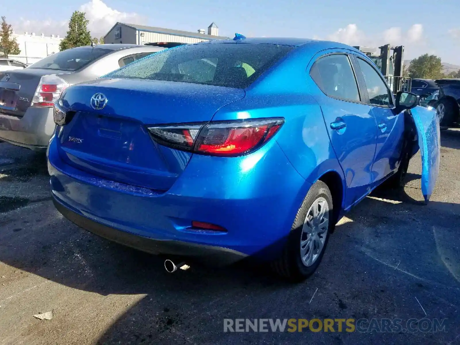 4 Photograph of a damaged car 3MYDLBYV7KY512837 TOYOTA YARIS 2019