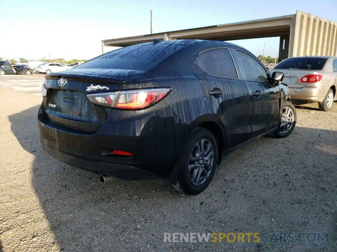 4 Photograph of a damaged car 3MYDLBYV7KY513941 TOYOTA YARIS 2019