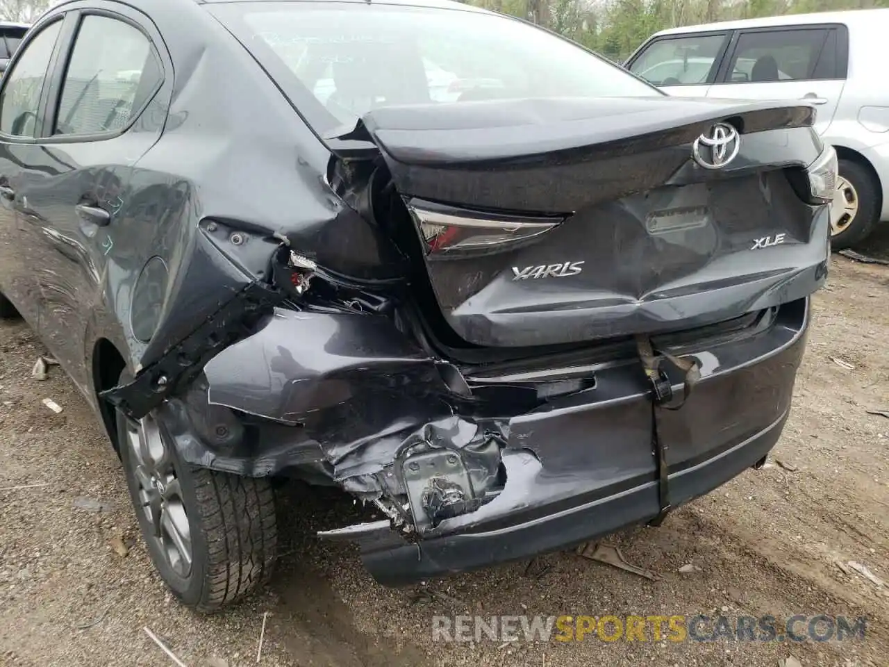 9 Photograph of a damaged car 3MYDLBYV7KY514569 TOYOTA YARIS 2019