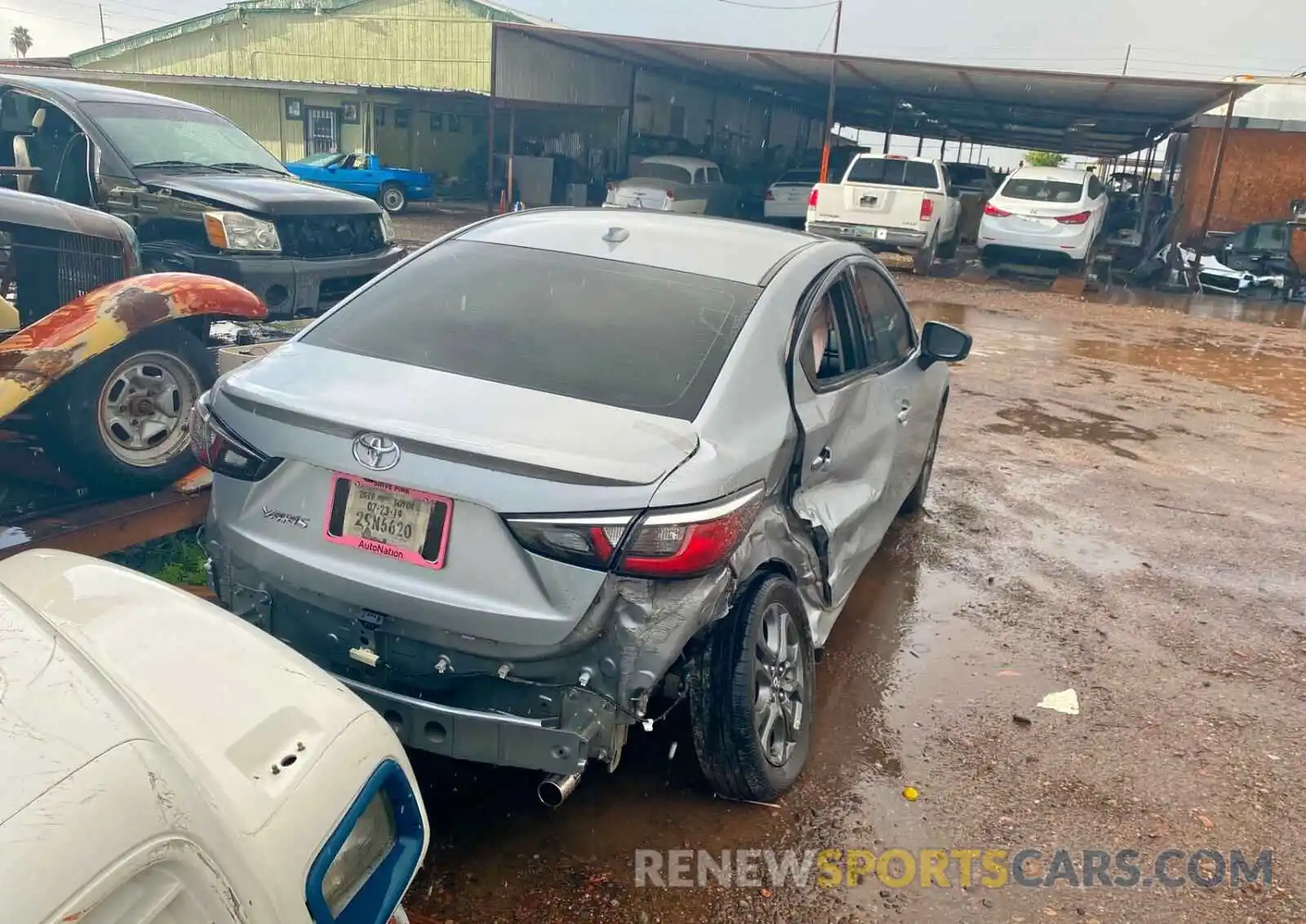 4 Photograph of a damaged car 3MYDLBYV7KY519433 TOYOTA YARIS 2019