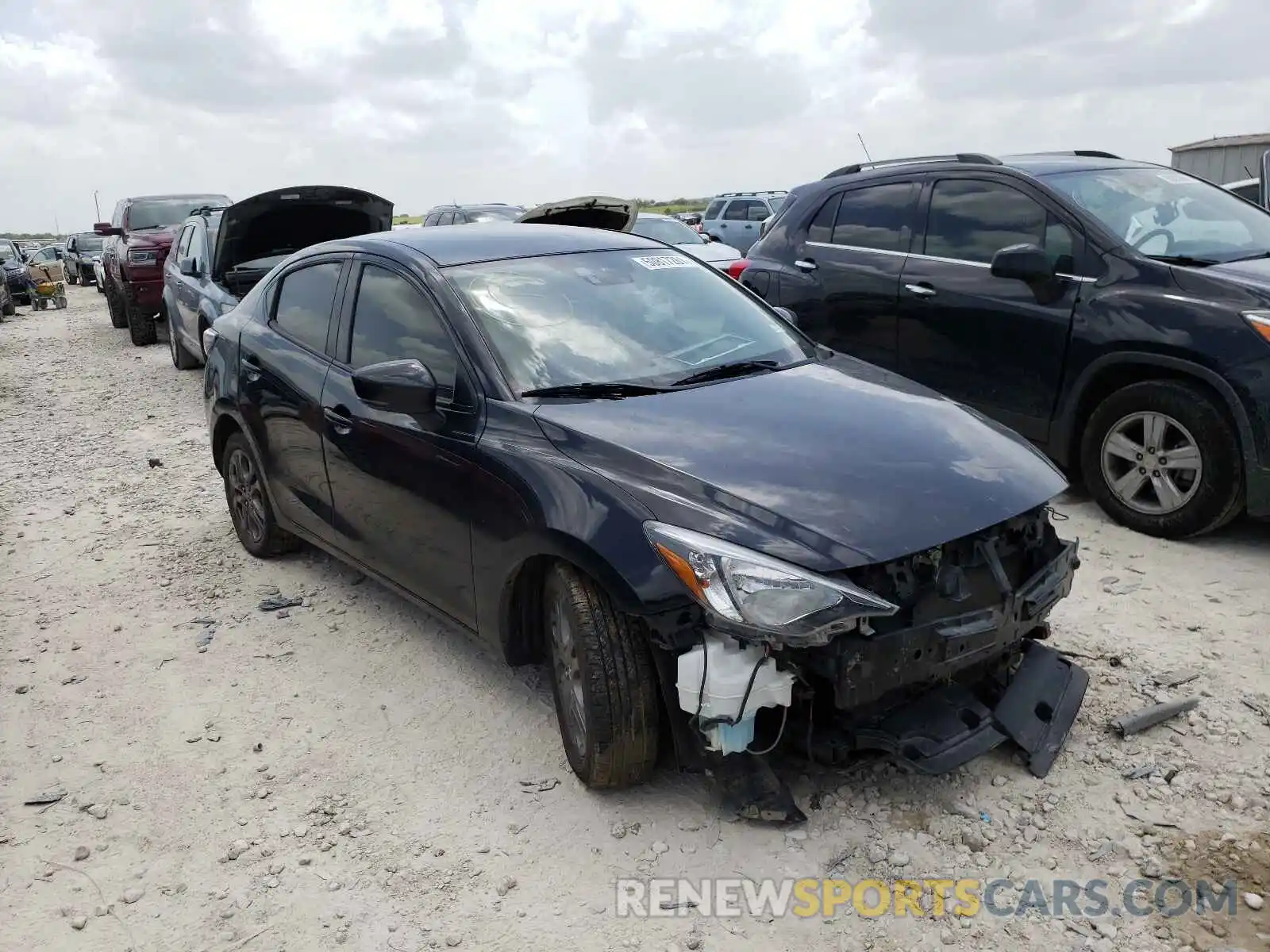 1 Photograph of a damaged car 3MYDLBYV7KY520100 TOYOTA YARIS 2019