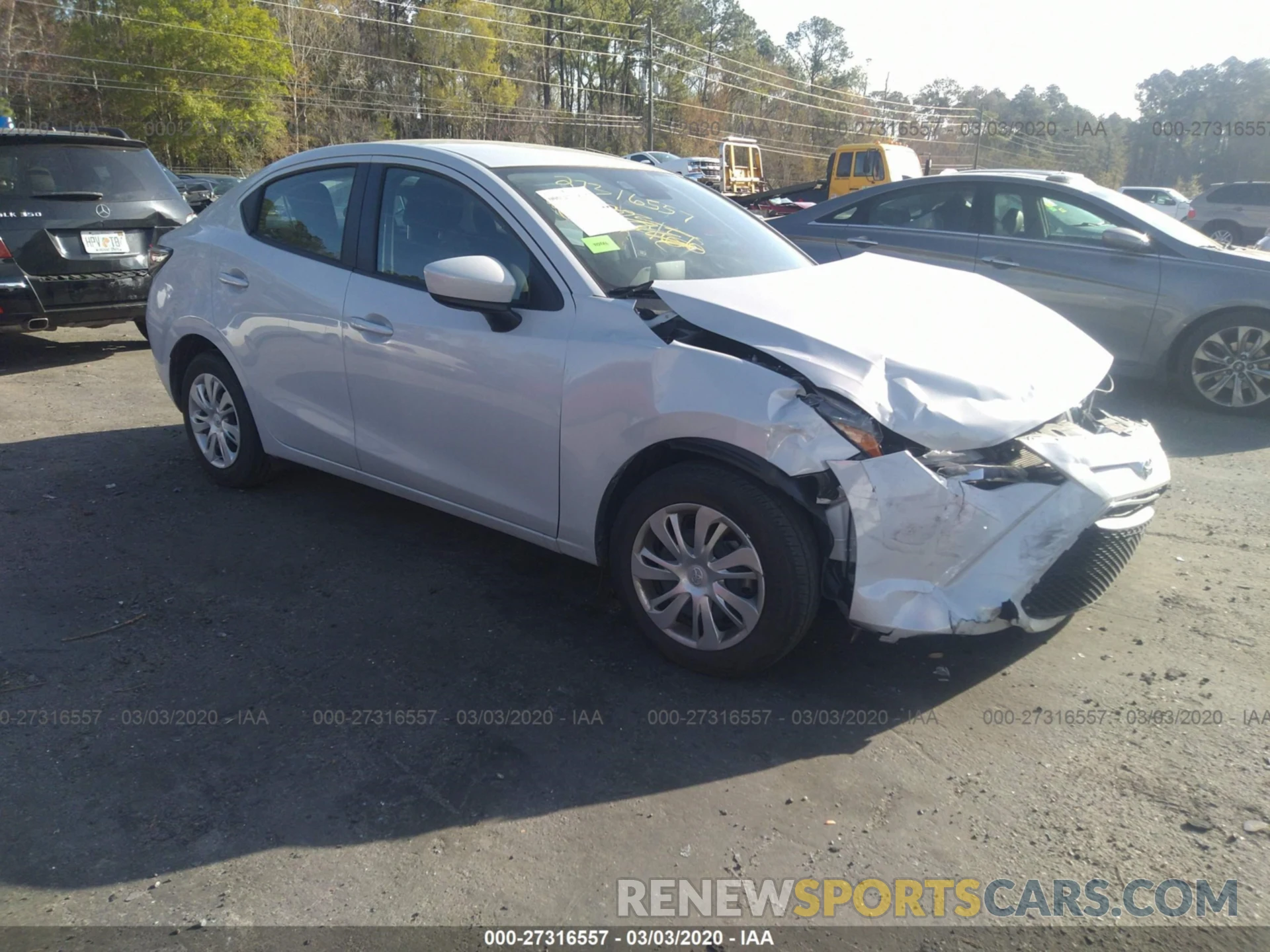 1 Photograph of a damaged car 3MYDLBYV7KY520405 TOYOTA YARIS 2019