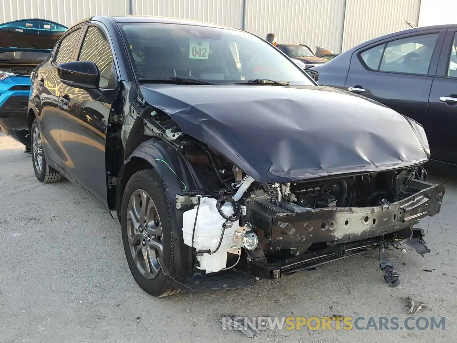 1 Photograph of a damaged car 3MYDLBYV7KY520694 TOYOTA YARIS 2019