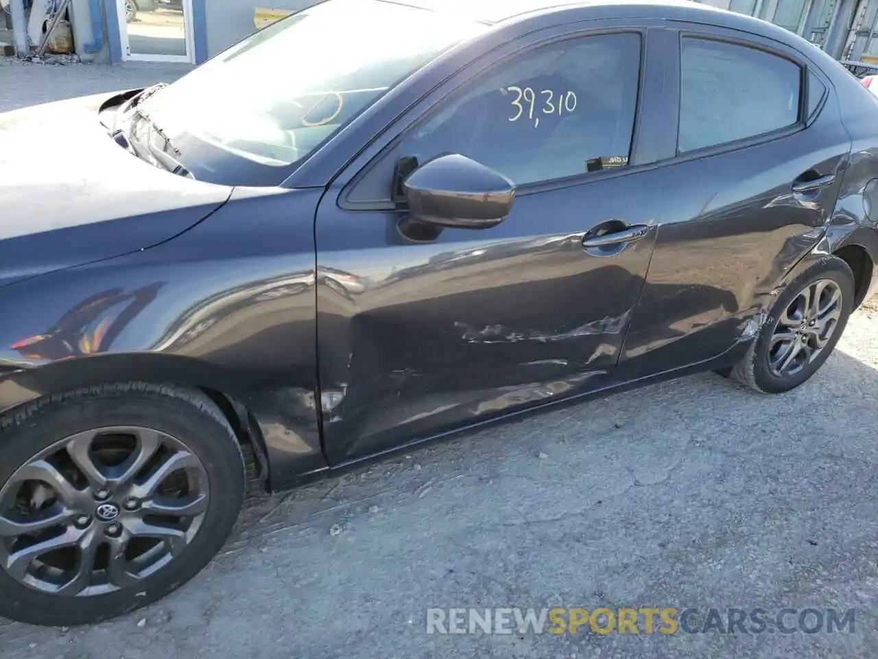 9 Photograph of a damaged car 3MYDLBYV7KY520887 TOYOTA YARIS 2019