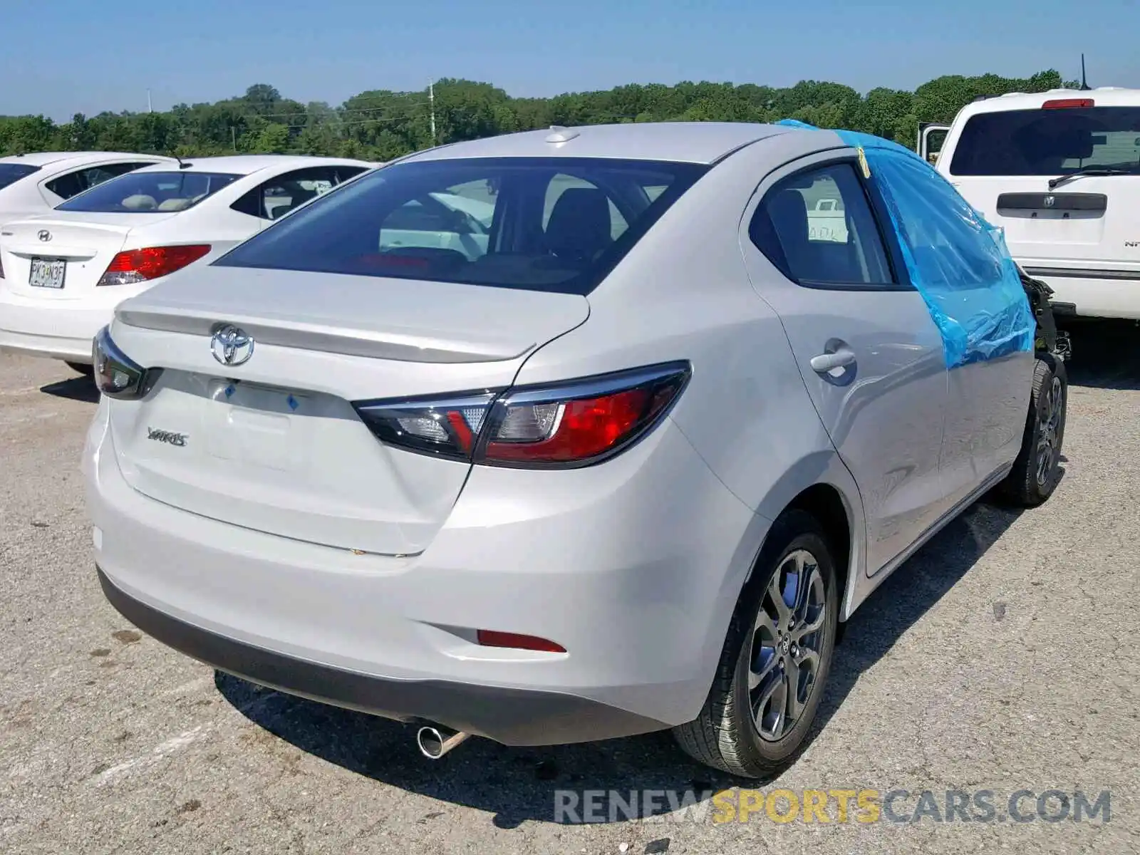 4 Photograph of a damaged car 3MYDLBYV7KY521604 TOYOTA YARIS 2019