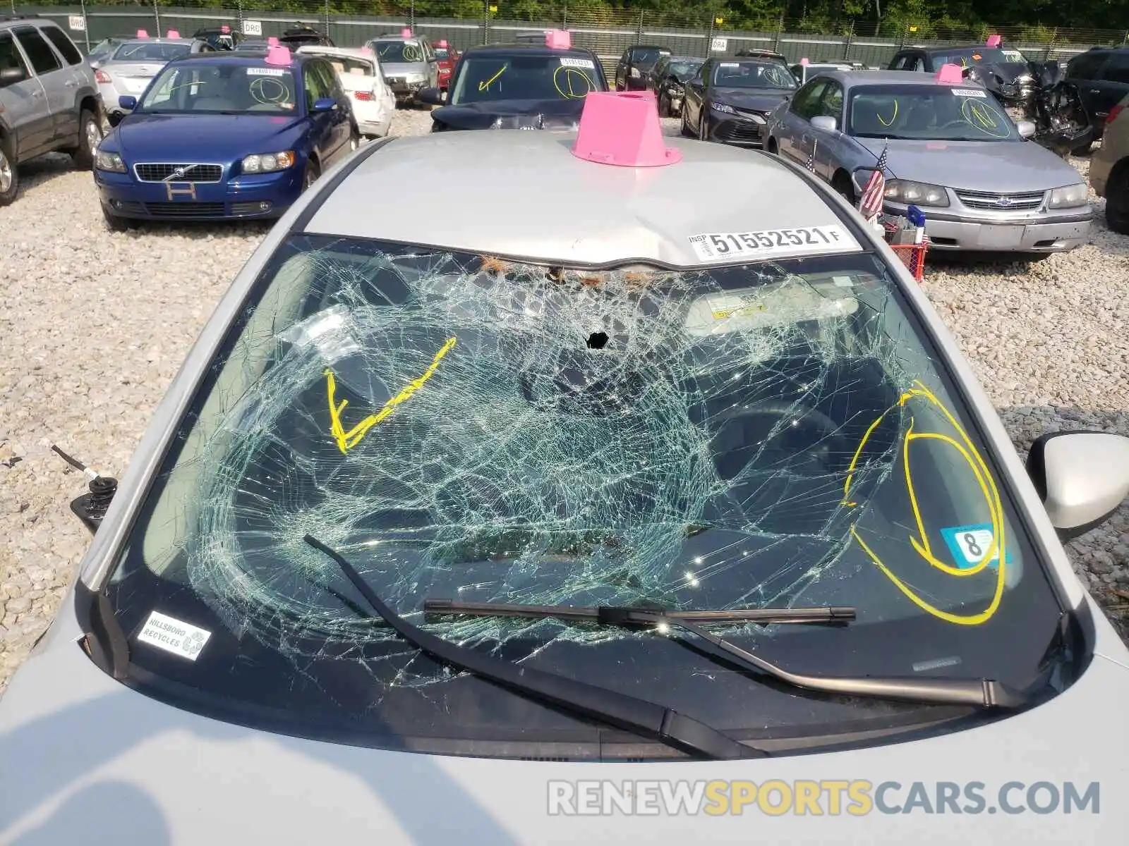 9 Photograph of a damaged car 3MYDLBYV7KY522123 TOYOTA YARIS 2019